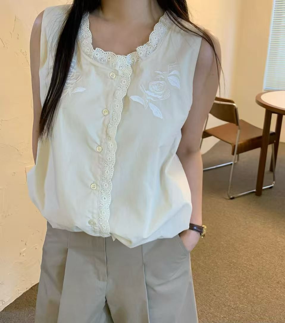 奶油玫瑰刺繡泡泡背心
