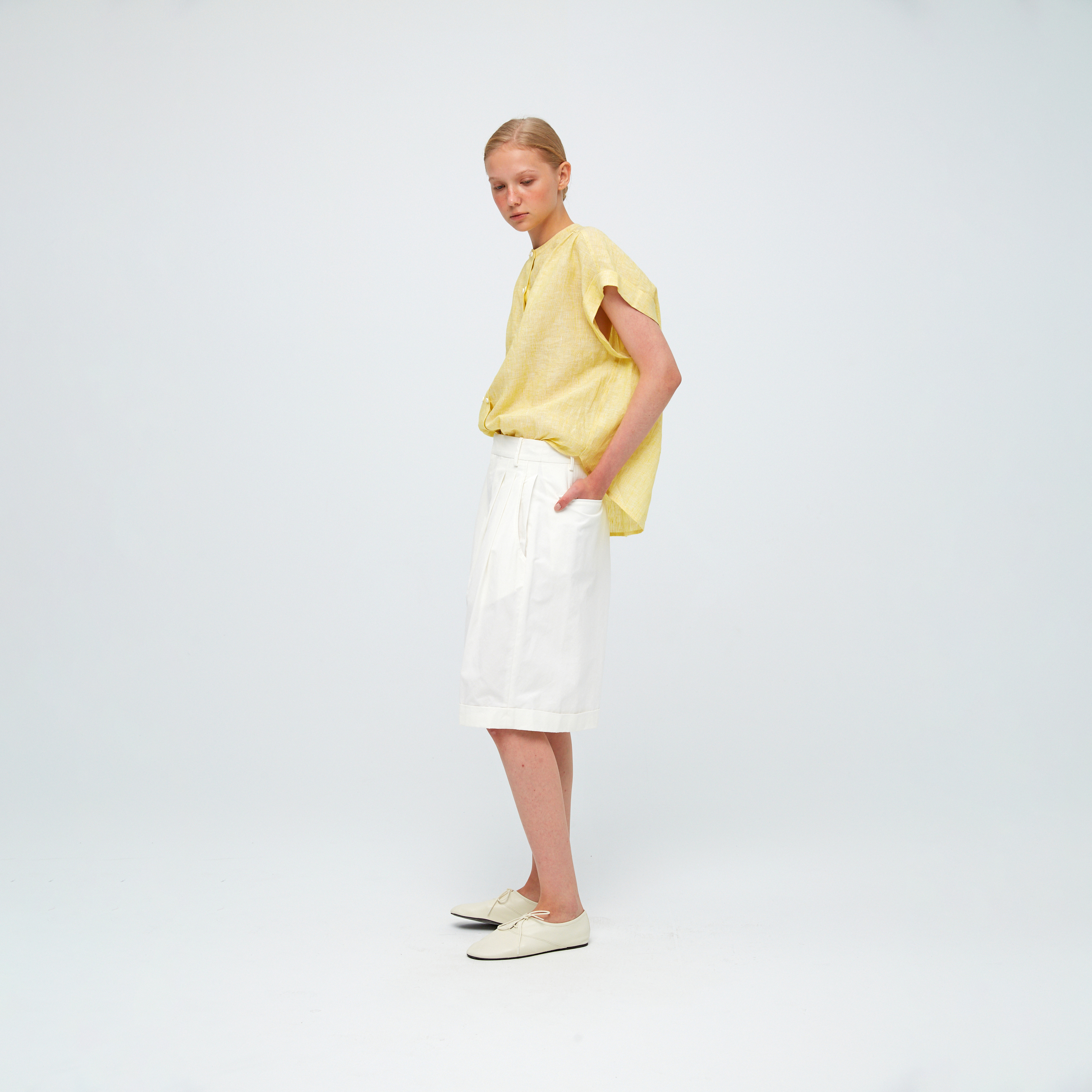 10 MOOn Celestial Yellow Linen Stand Collar Top