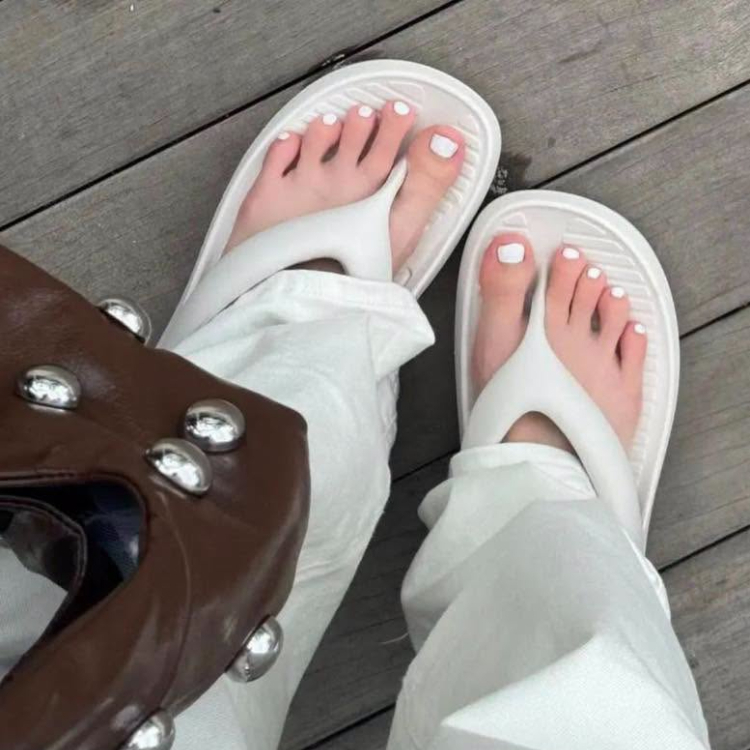 韓國 AKIII Arch fit form flipflop 大底雲朵人字拖 白色