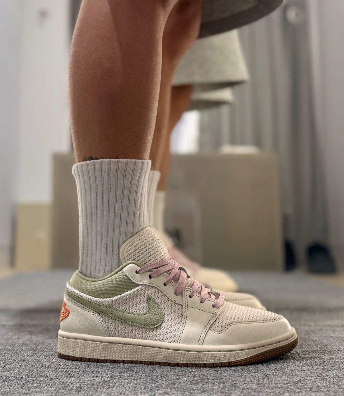 女鞋 NIKE W AIR JORDAN 1 LOW SE 'Olive Aura' 米綠粉 夏日 編織 皮革 緩震 休閒鞋【II0569-100】AJ1