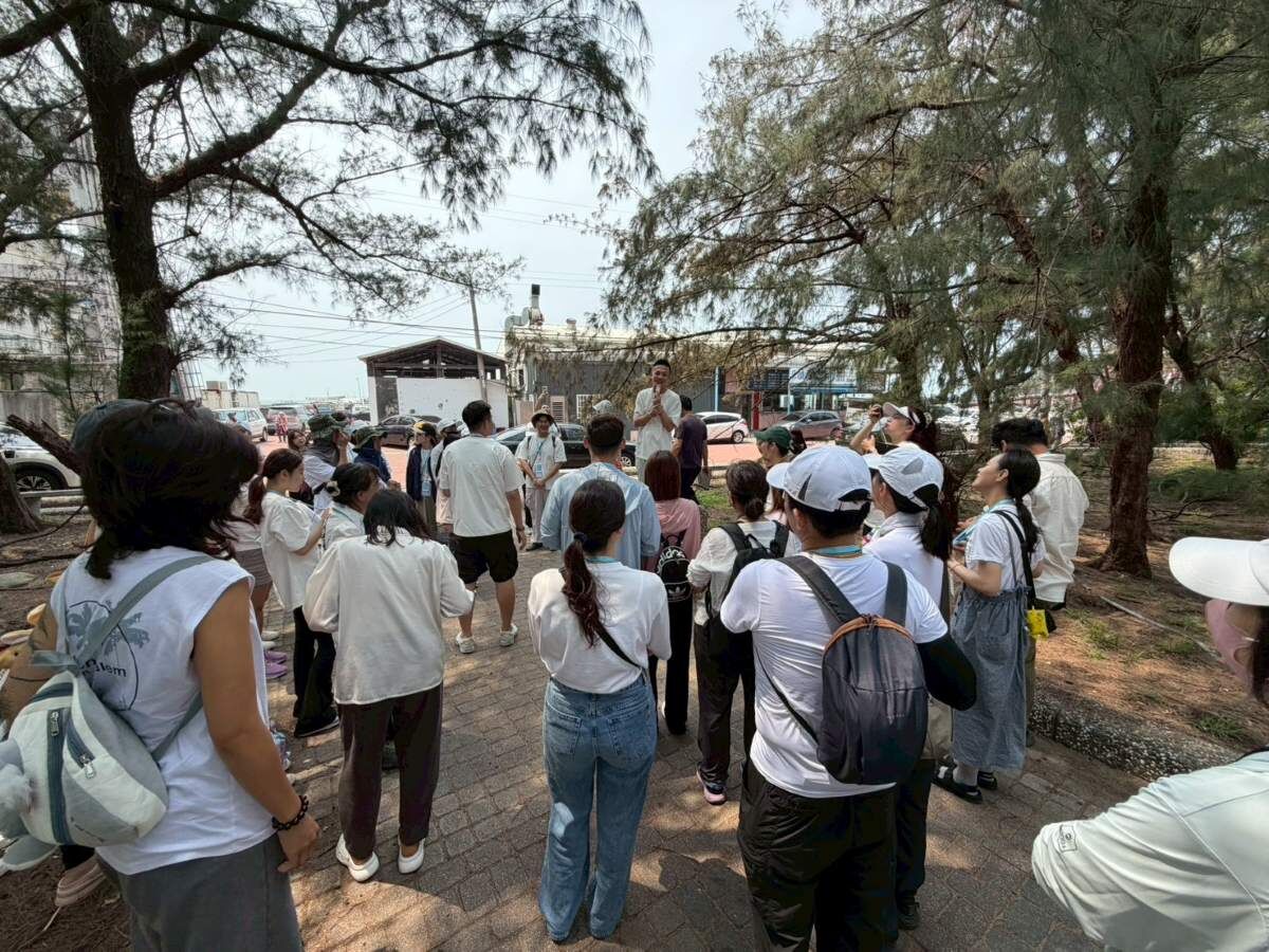 淨灘活動當天大家一起集合