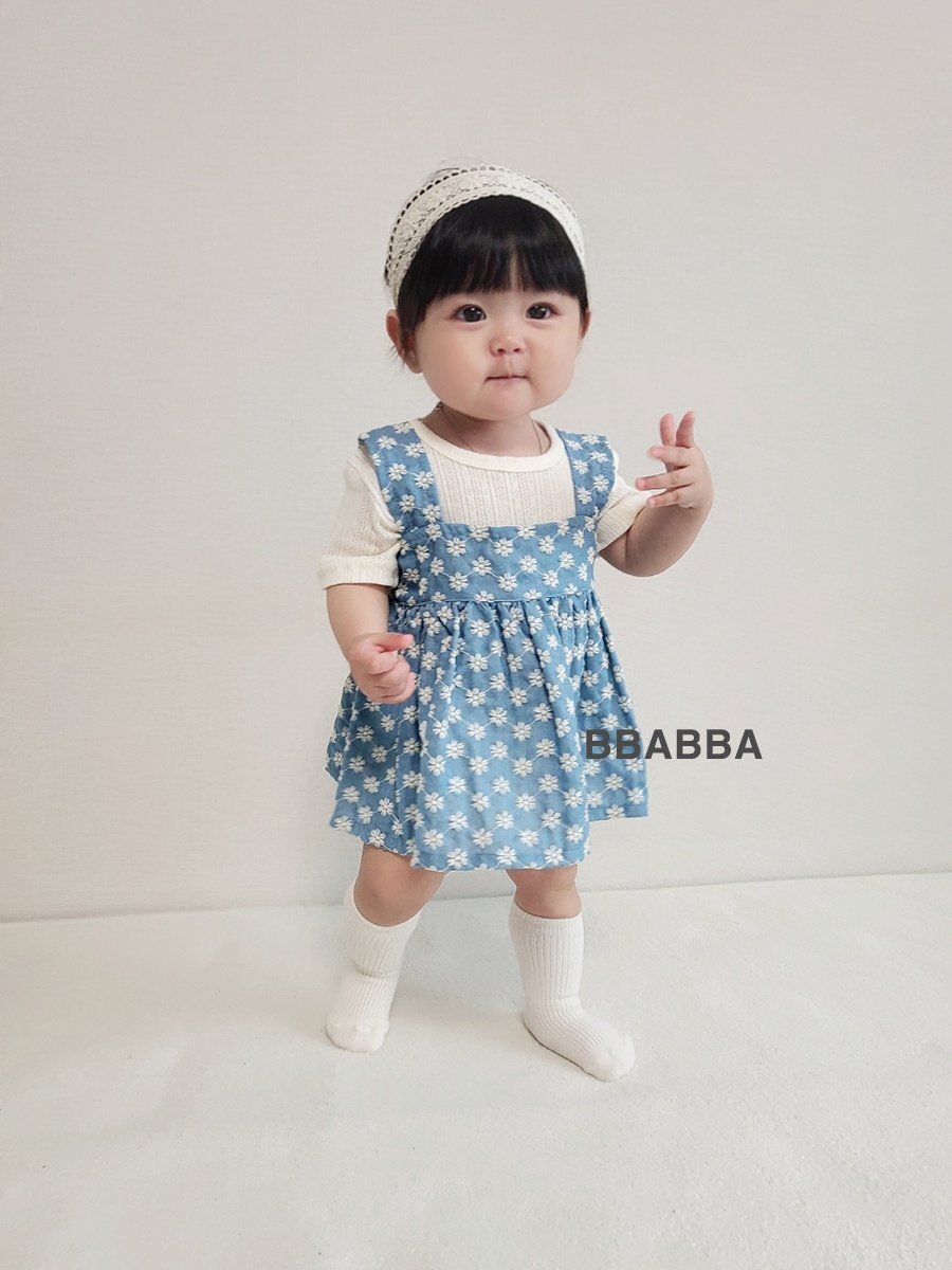韓國🇰🇷BBABBA 刺繡花朵丹寧背心