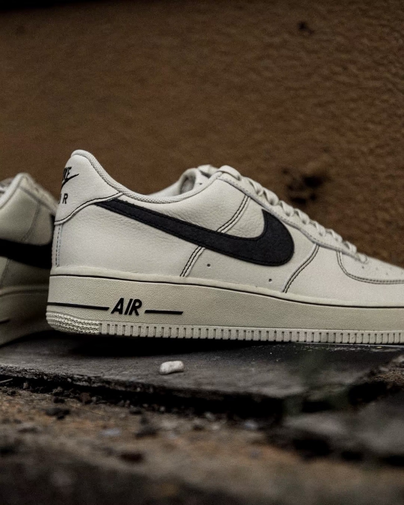 [特價售出無退換] 男女鞋 NIKE AIR FORCE 1 AF1 米色 椰奶 骨白 黑色 黑勾 小Ambush 平替 黑白灰  刺繡 縫線【HQ2037】平替 BAF1 Sutures WAF1 25SALE
