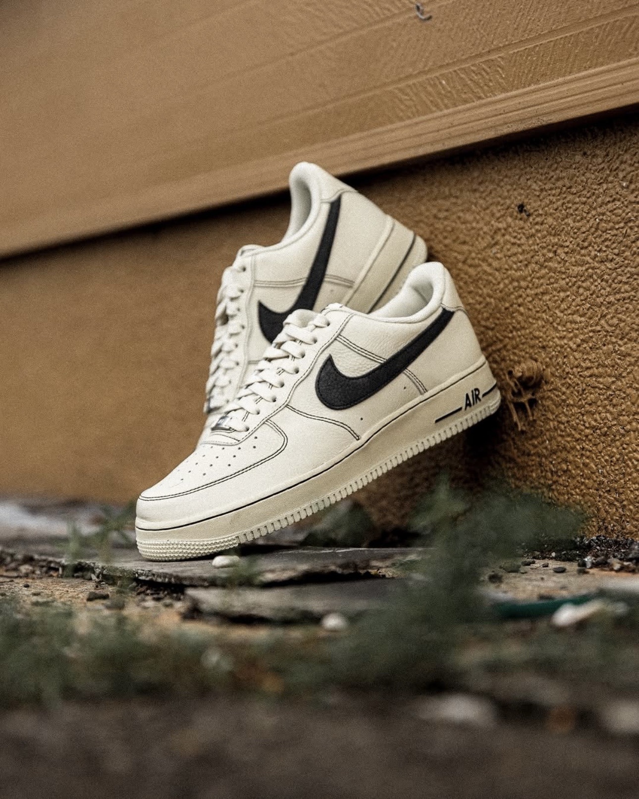 [特價售出無退換] 男女鞋 NIKE AIR FORCE 1 AF1 米色 椰奶 骨白 黑色 黑勾 小Ambush 平替 黑白灰  刺繡 縫線【HQ2037】平替 BAF1 Sutures WAF1 25SALE