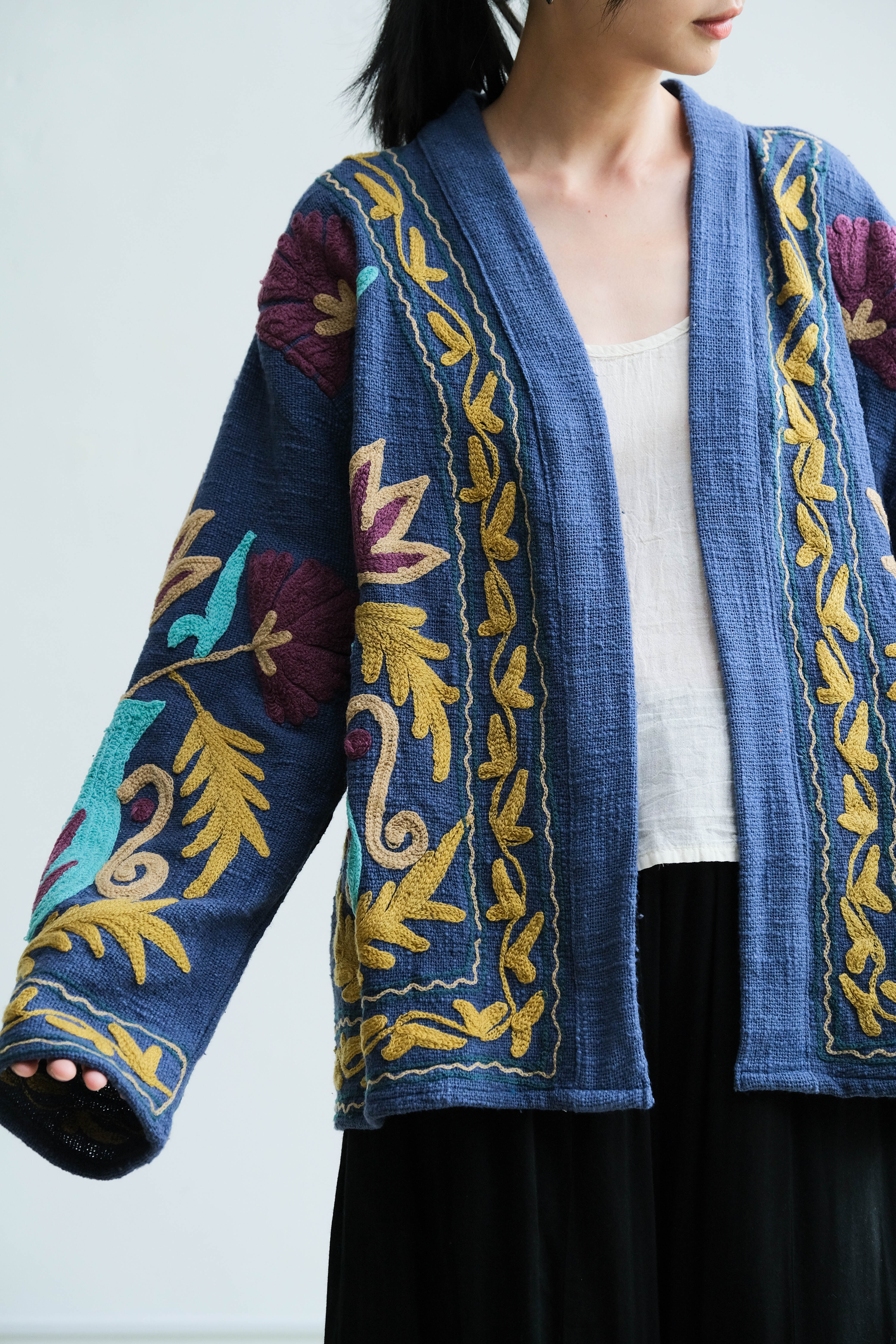 蘇札尼刺繡開襟衫 / 棉麻 藍