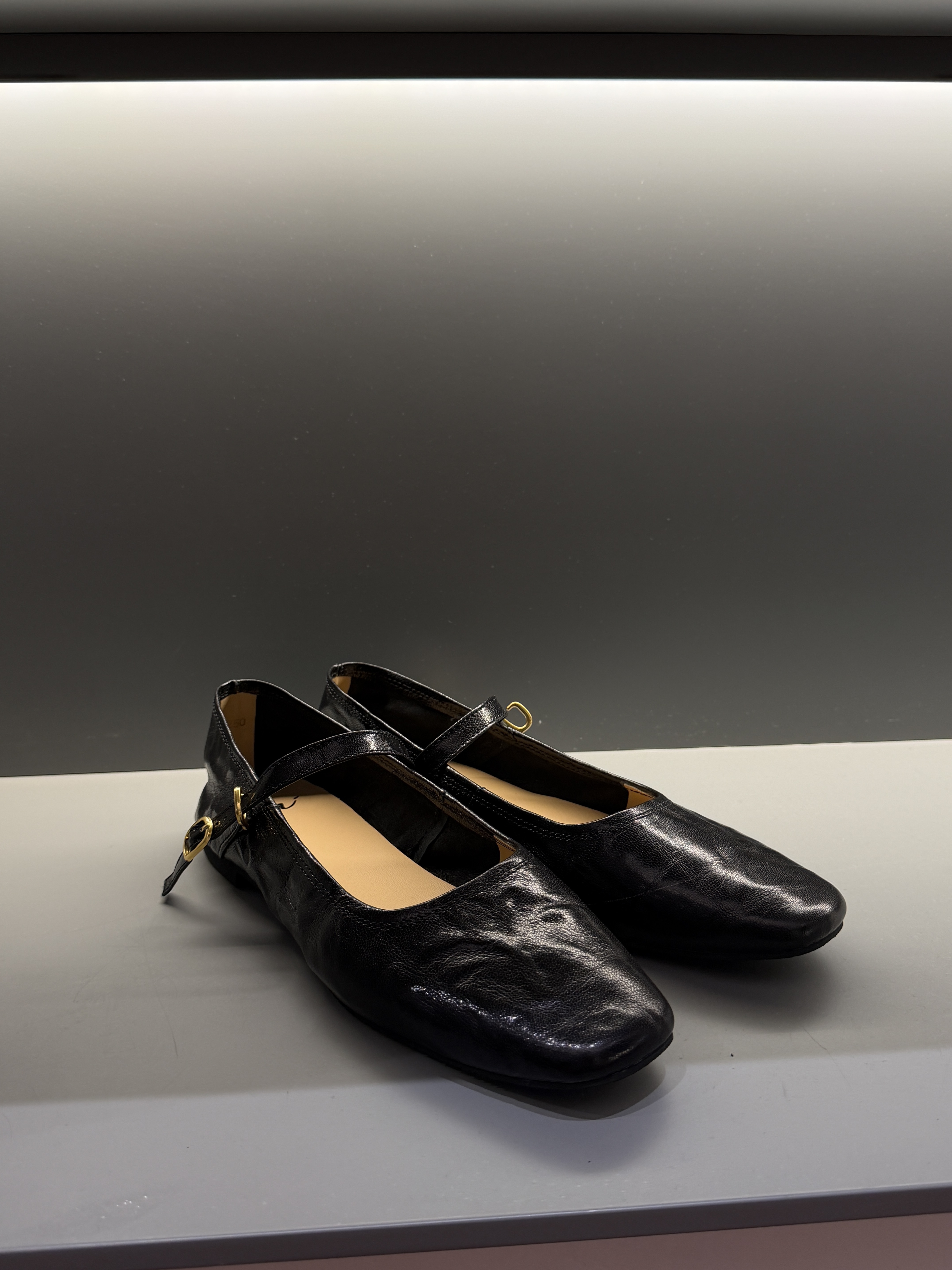 Square toes ballets