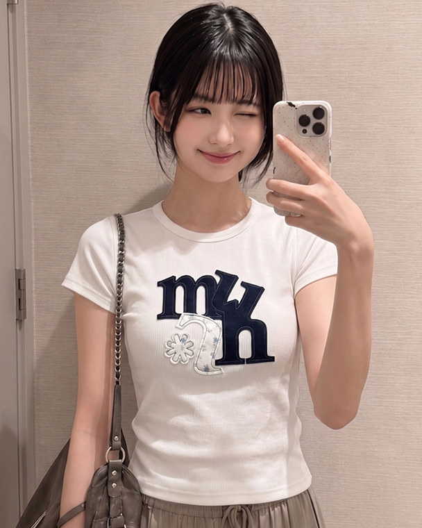 【限時優惠預訂】韓國MUAH MUAH A FLOWER APPLIQUE PATCH HALF SLEEVE（2色）