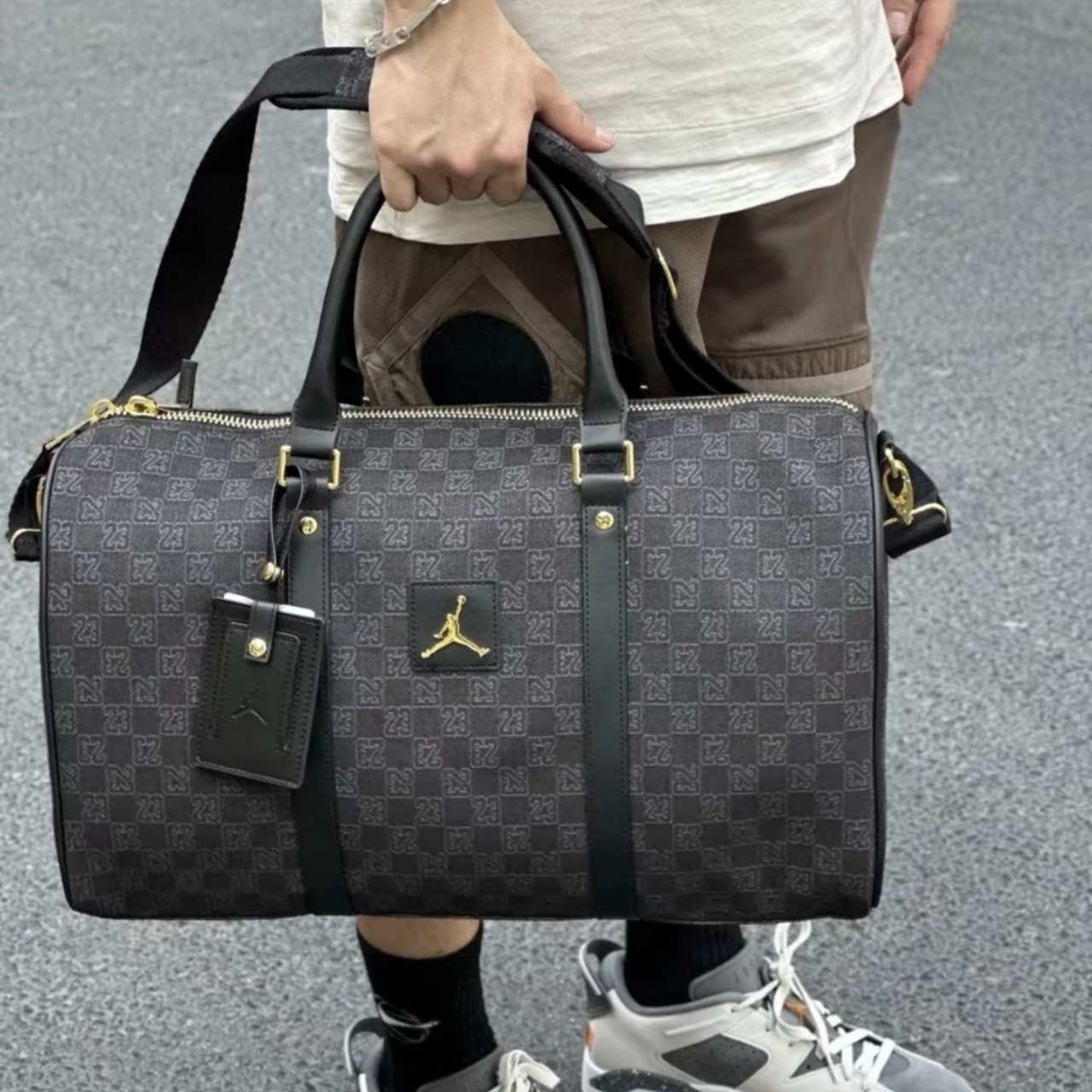 【預購】JORDAN 棋盤格行李袋 2色 FJ6787