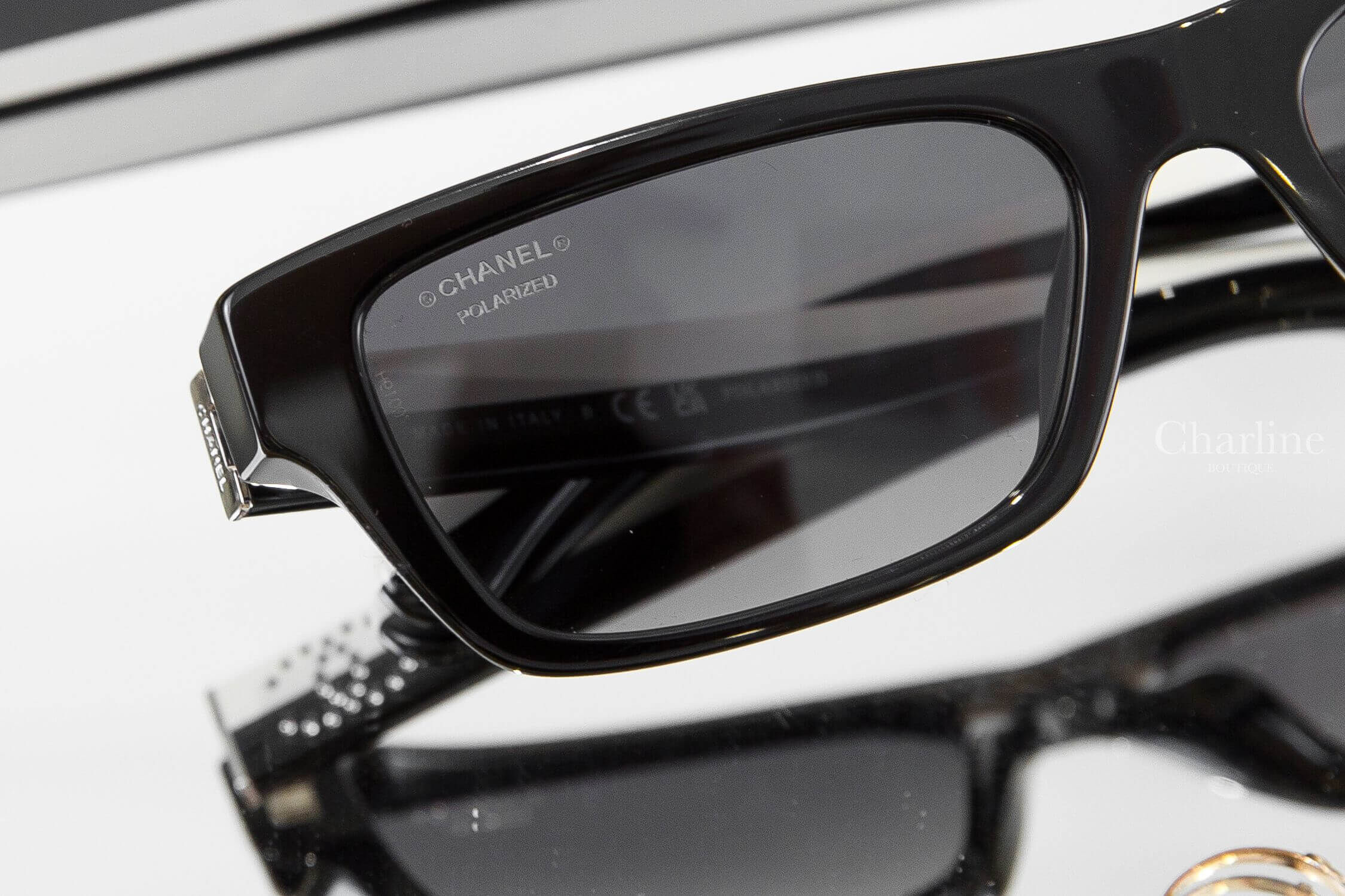 Chanel Rectangle Sunglasses 黑色長方框灰色鏡片側邊黑白水鑽CC雙色鏡腳太陽眼鏡