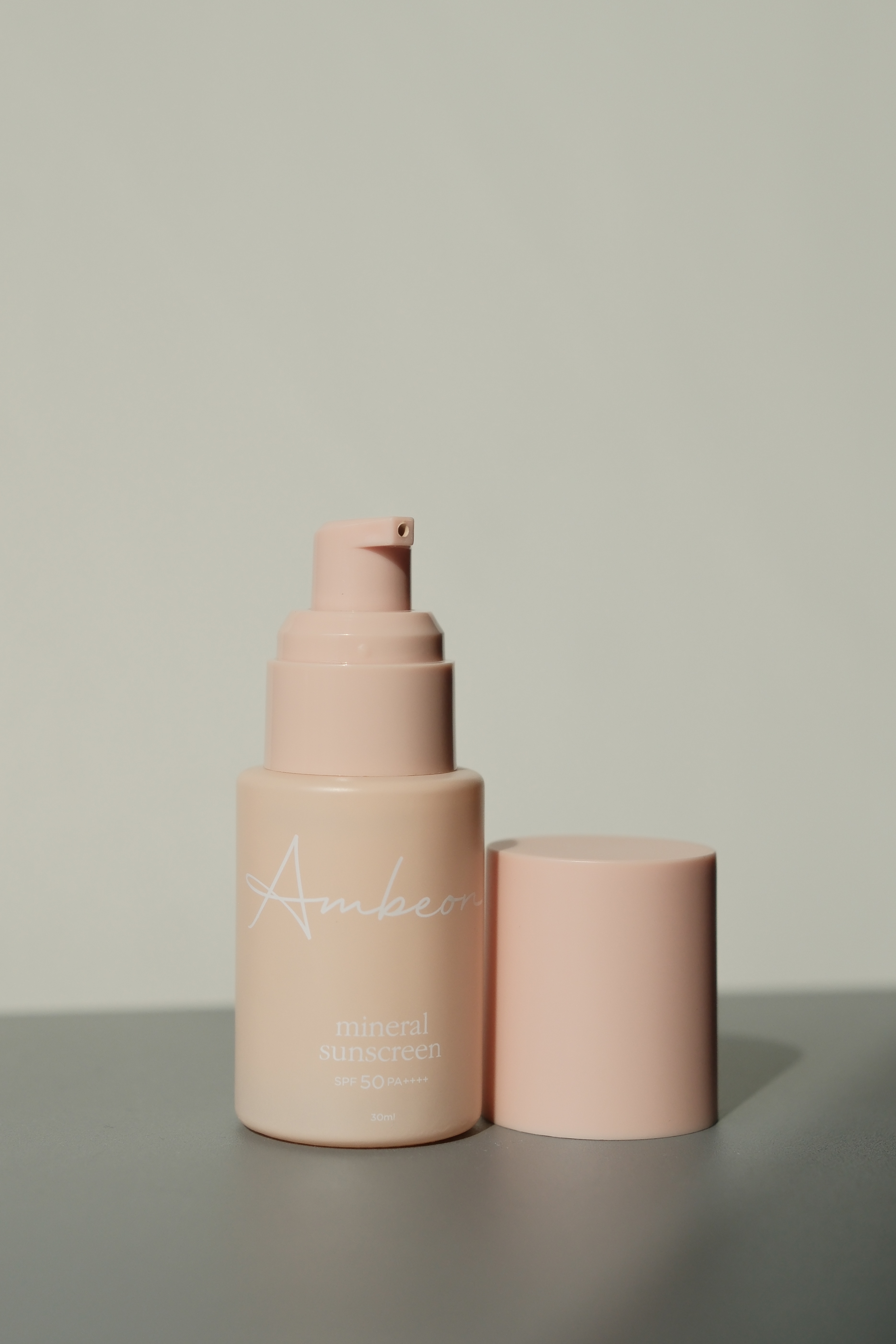 【既可消炎又可遮瑕的純物理性防曬】Ambeon 草本抗炎裸肌物理防曬SPF50 PA++++