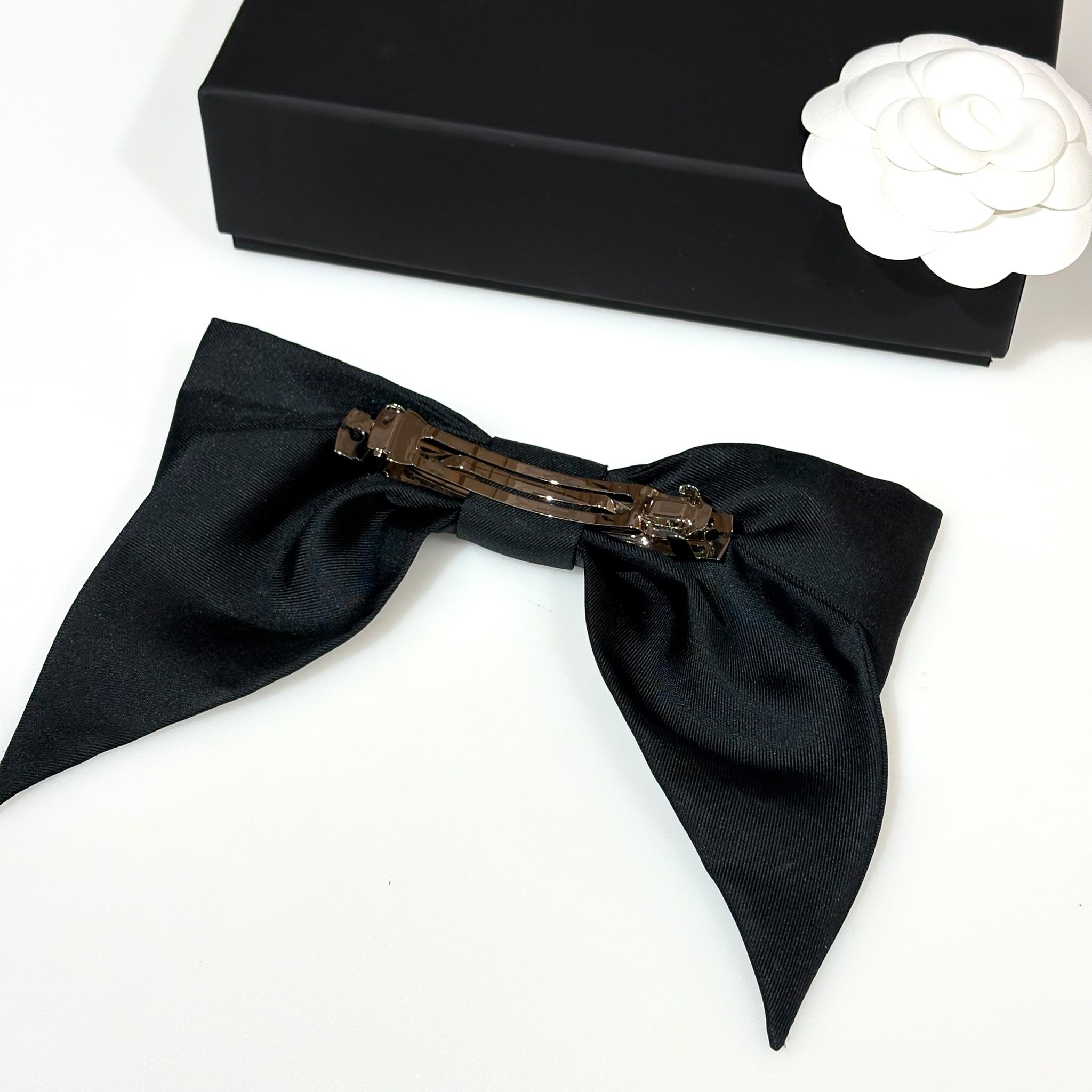 全新CHANEL黑色真絲蝴蝶結髮夾, AA9854, COCO Mark Ribbon Hair Clip hair accessory black #BRAND NEW #香榭站正品
