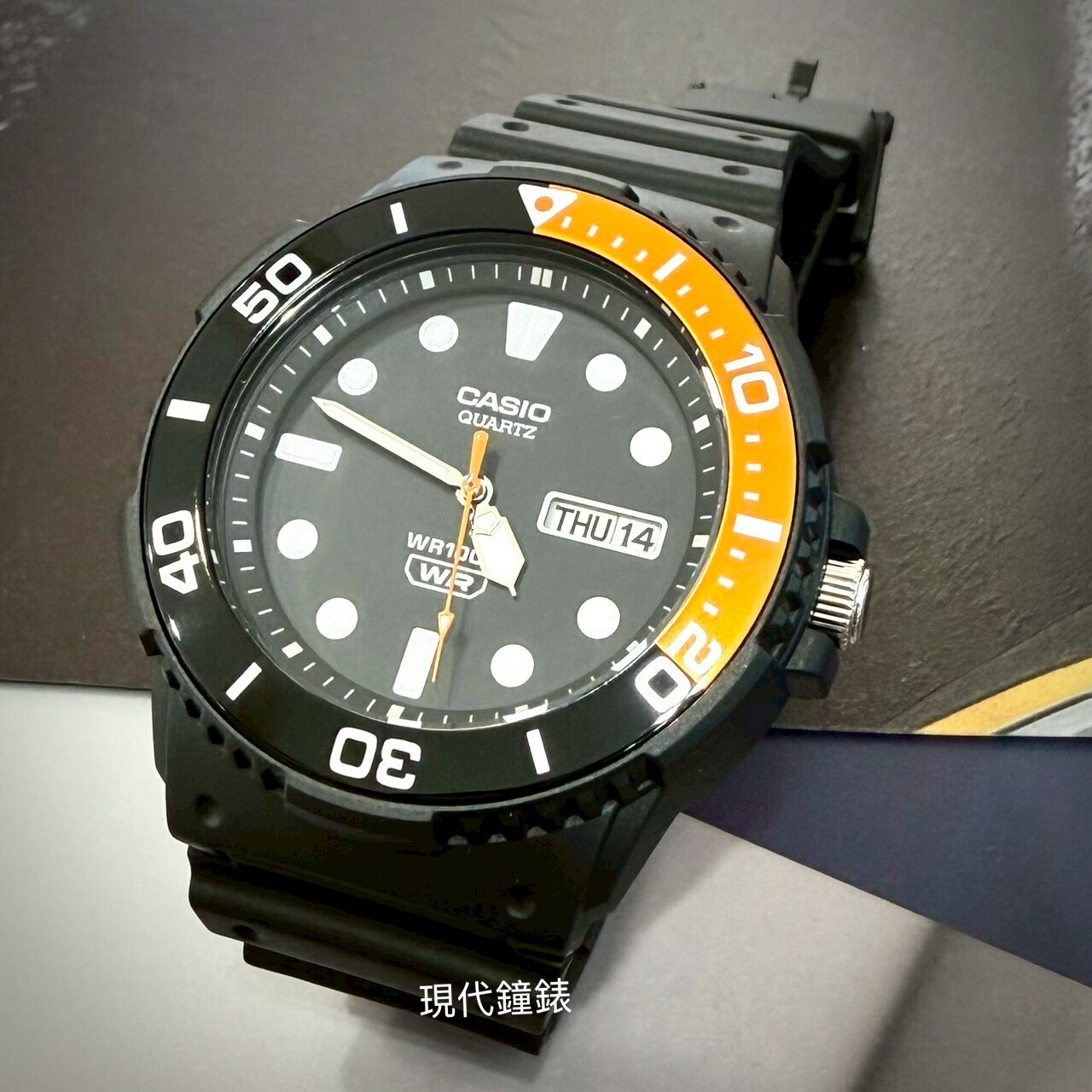 【CASIO 卡西歐】海洋風格大三針石英錶MRE-230H-1E4 44.6mm 現代鐘錶
