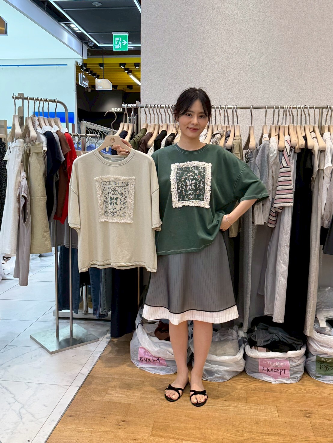 TM6325 圖騰貼布Tee