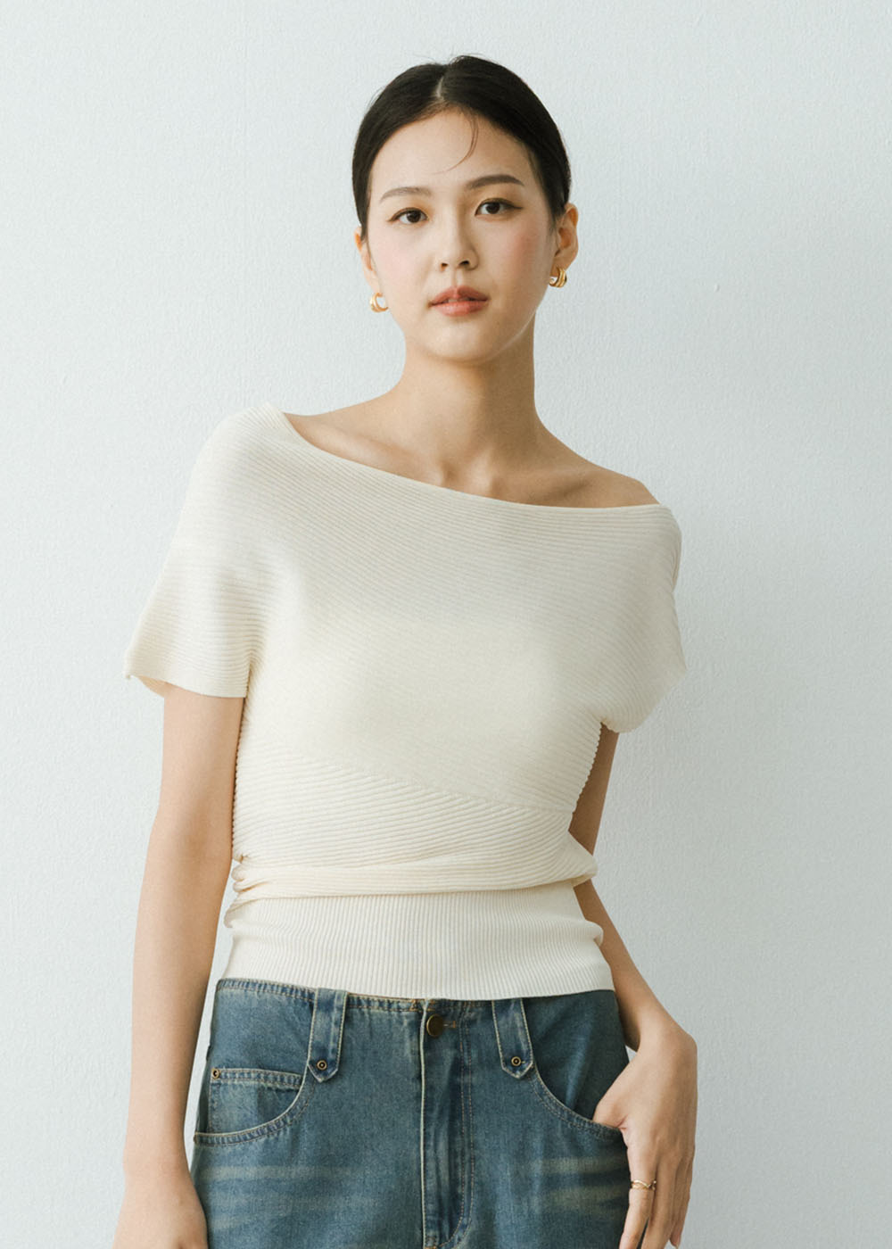 冰絲長絲彈力不對稱上衣 - 杏
