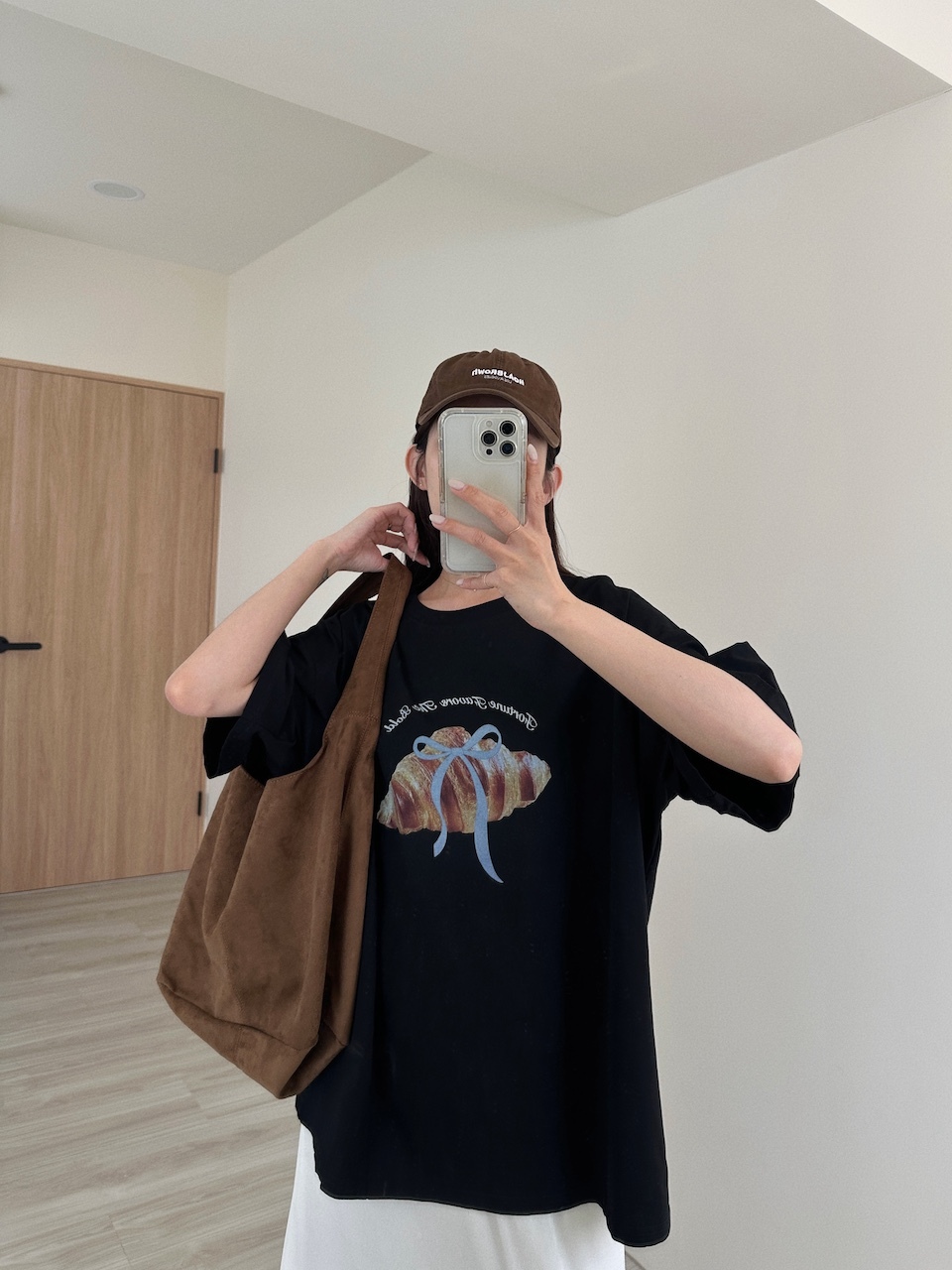 可頌麵包軟料寬鬆短袖大Tee