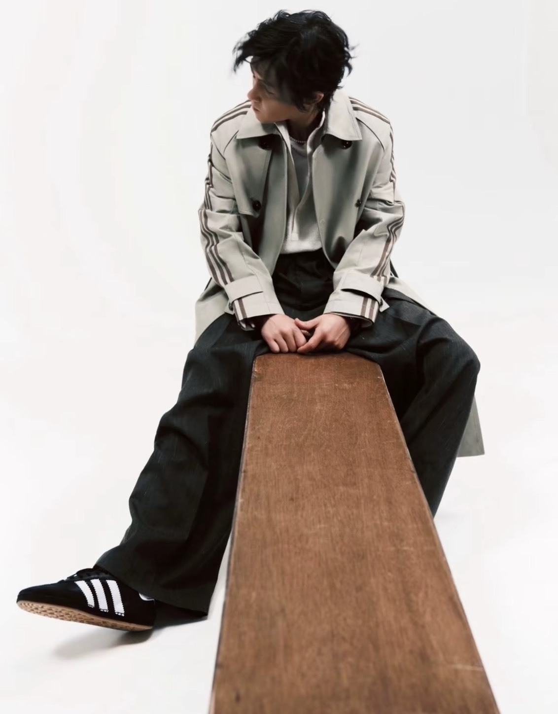 【代購】 adidas DLXC 西裝領長版風衣大衣外套 寬鬆卡其 陳冠希代言/限量 KU8902