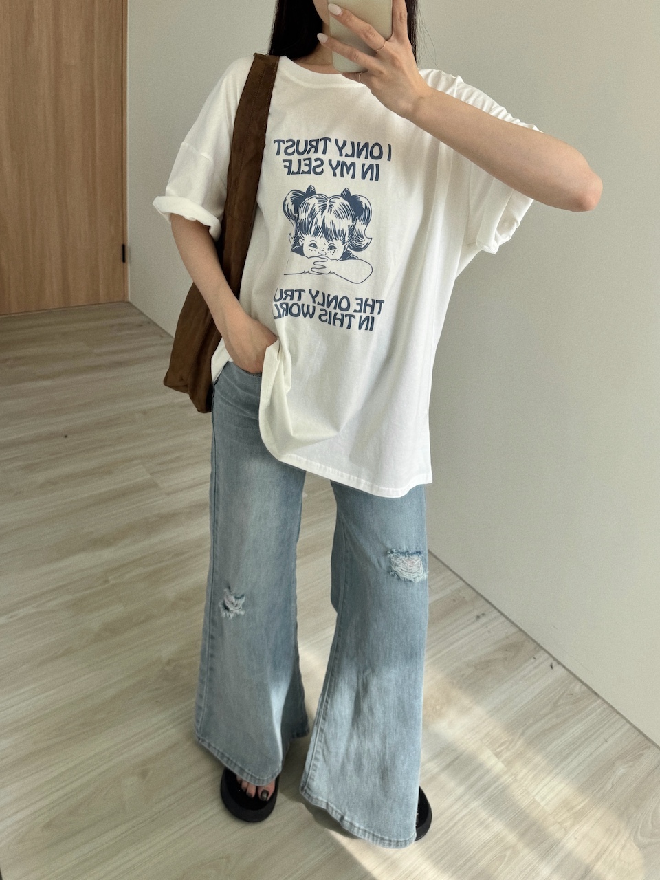 插畫人物字母寬鬆短袖大Tee