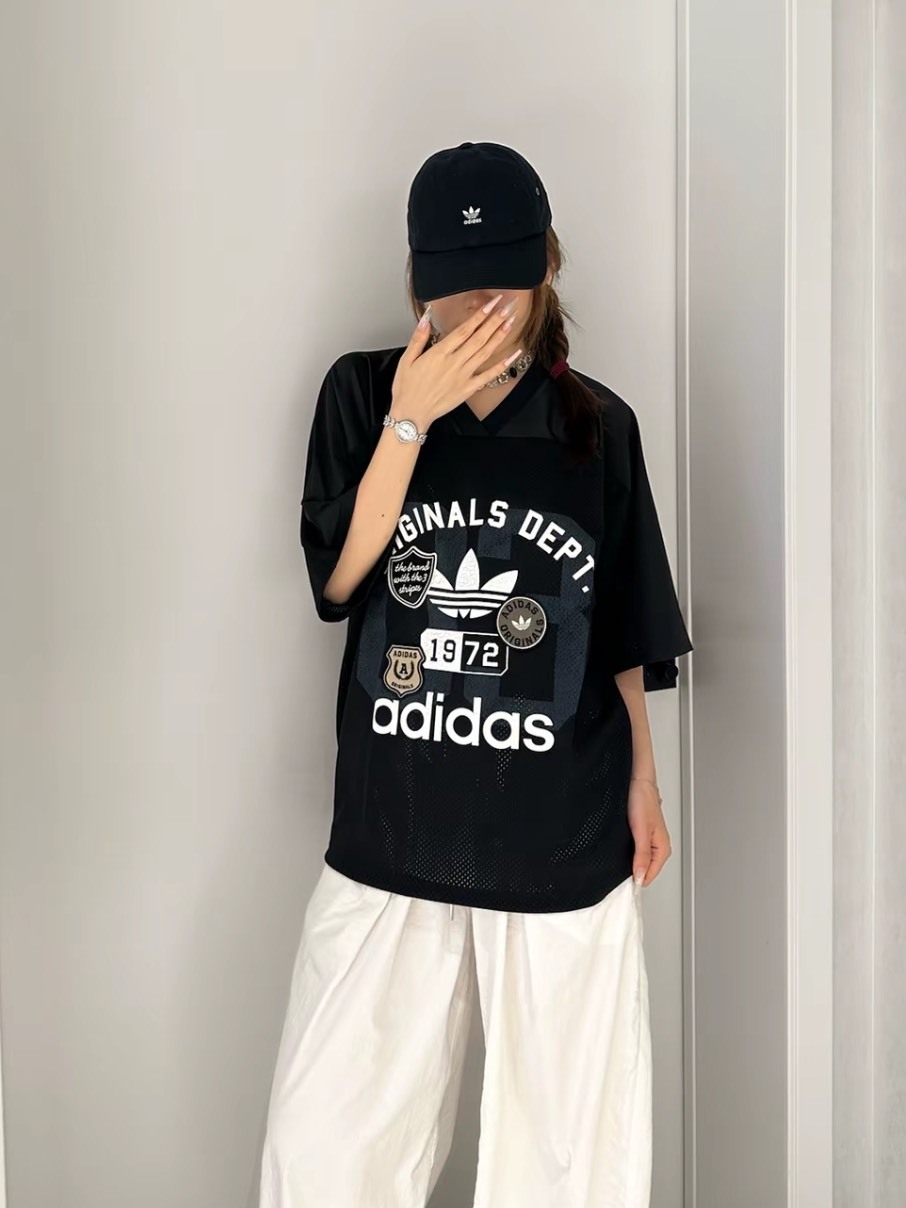 ADIDAS ORIGINALS OG GRAPHIC DEPT. MESH 美式 徽章 做舊 網眼 V領球衣 黑色