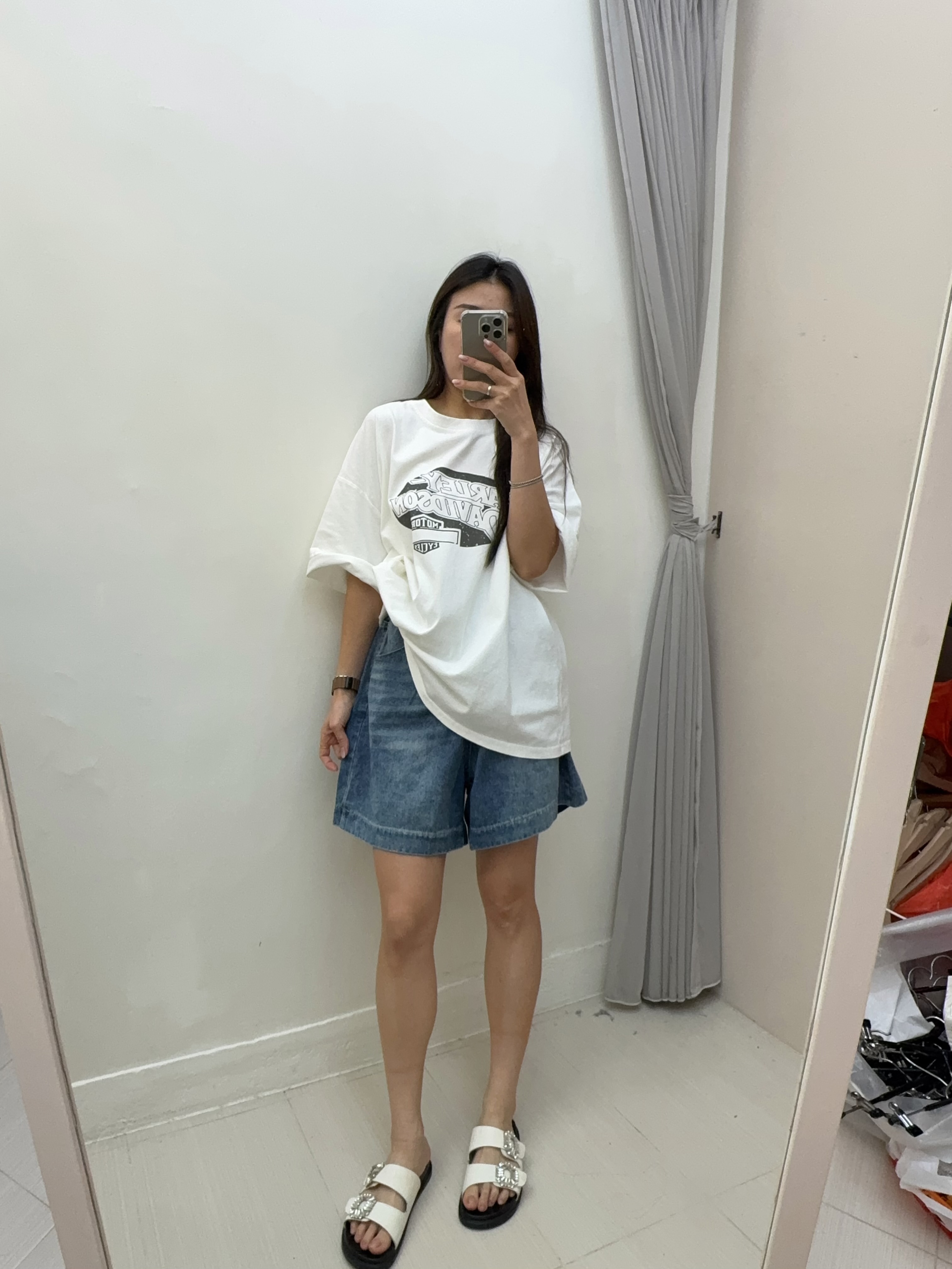 Y18