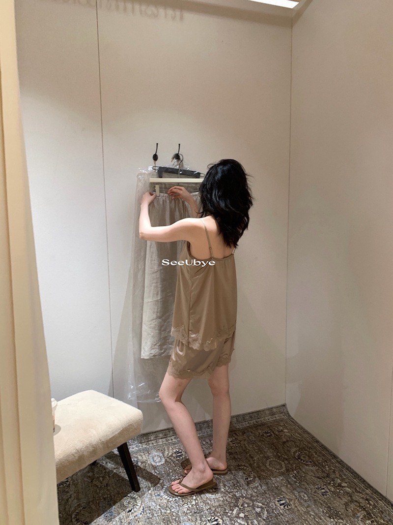 No.679 緞面蕾絲胸墊居家服