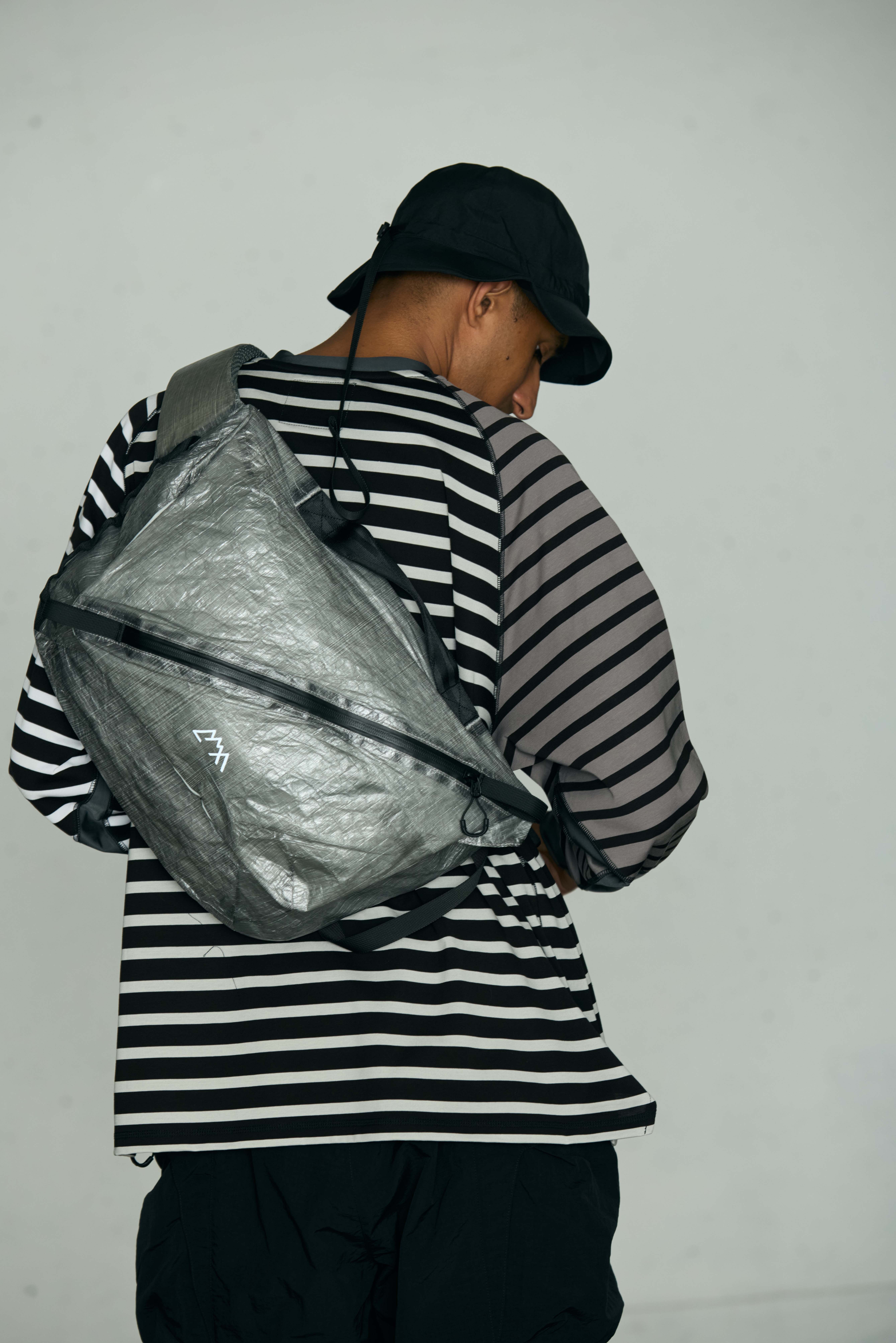 CMF OUTDOOR GARMENT MESSENGER BAG DYNEEMA CMF2601-AC10