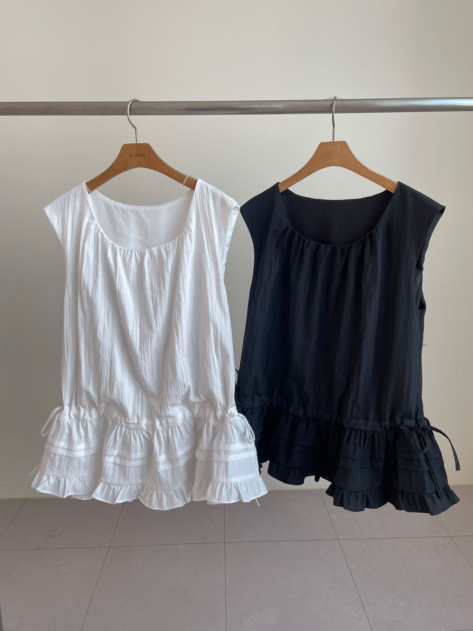 WW2659 Bubble Long Sleeveless