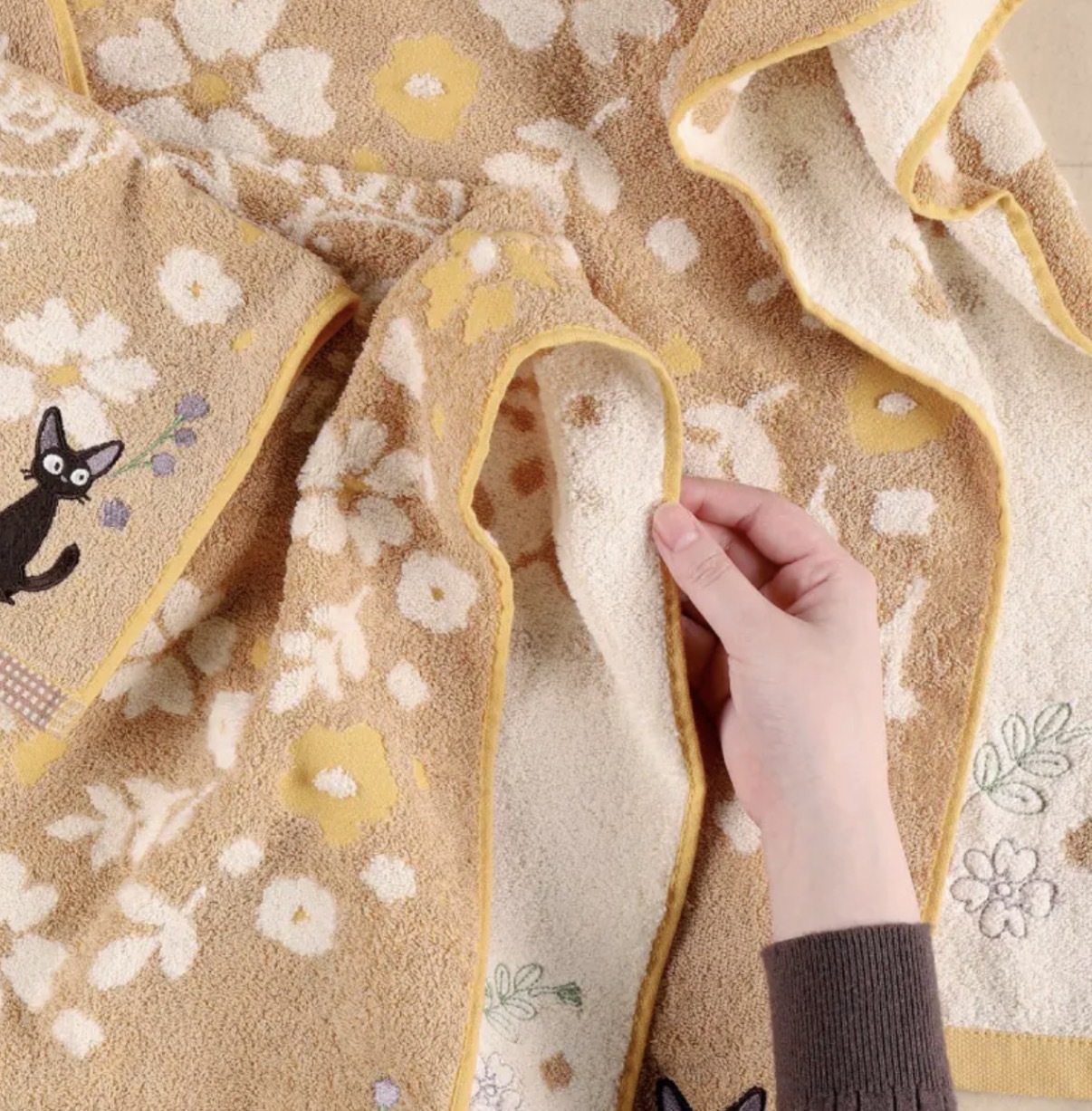 JP JIJI貓 花花刺繡軟柔軟吸水大浴巾 60x120 奶茶色 防臭抗菌 7379 TK260603