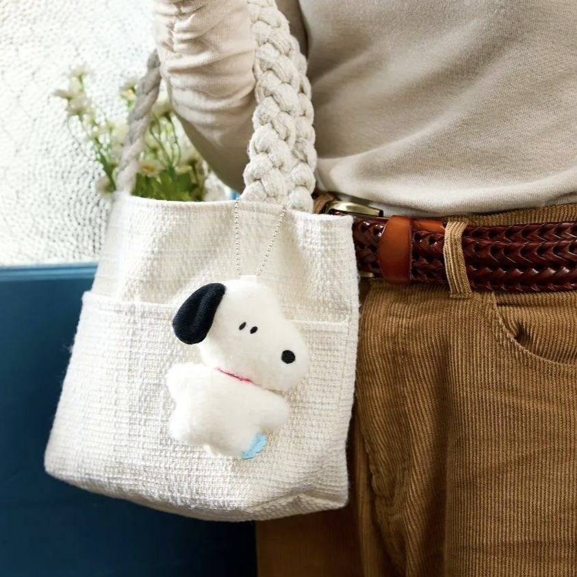 JP Snoopy 雲雲造型軟軟公仔吊飾 6586 TK260603