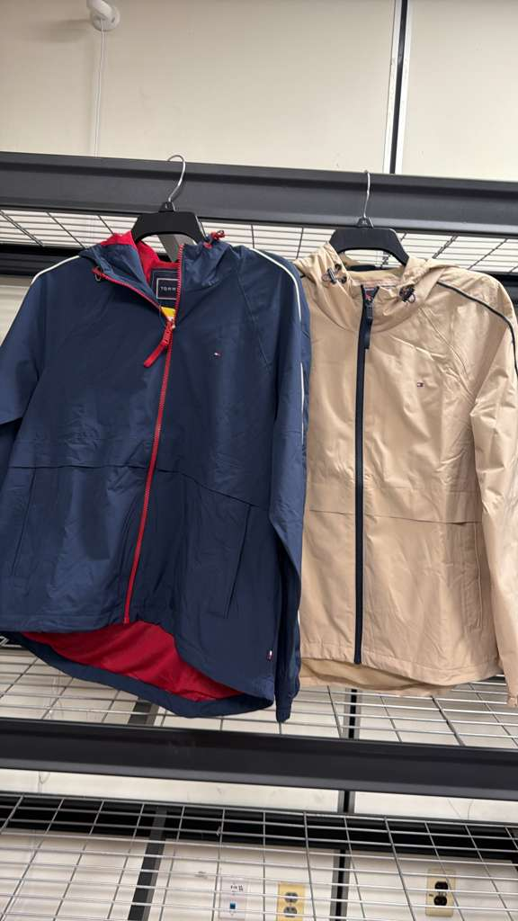 AK081 Tommy Hilfiger 女款輕量連帽防風風衣外套