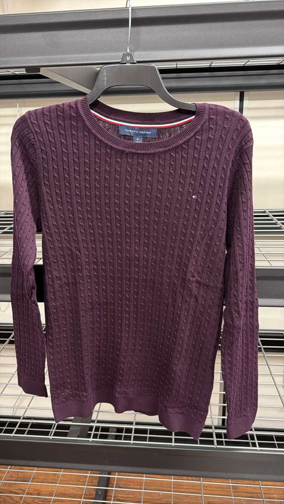 AK084 Tommy Hilfiger 女款紫紅色經典刺繡小 LOGO 圓領麻花針織毛衣