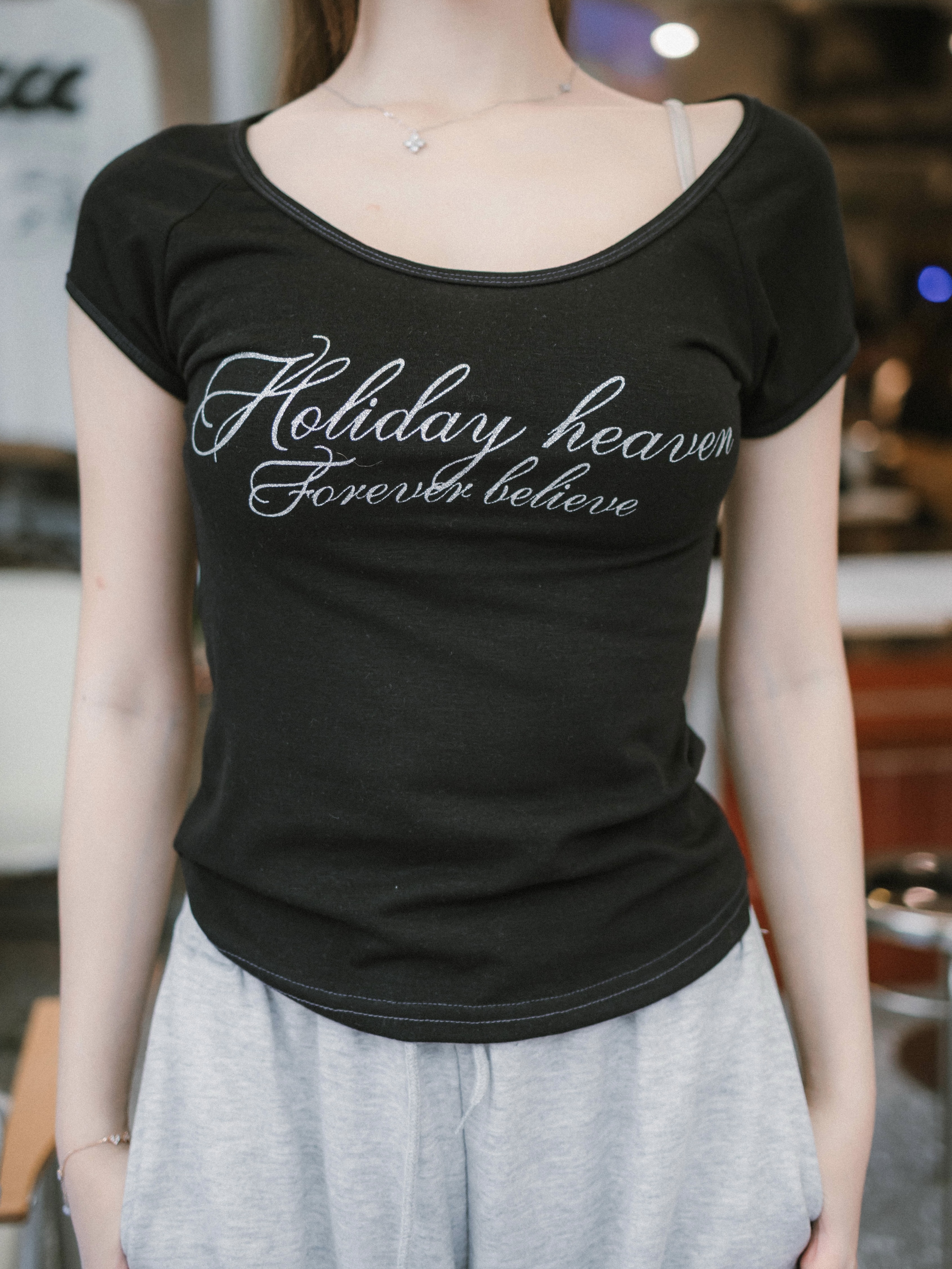 Holiday Heaven V-neck Slim Top