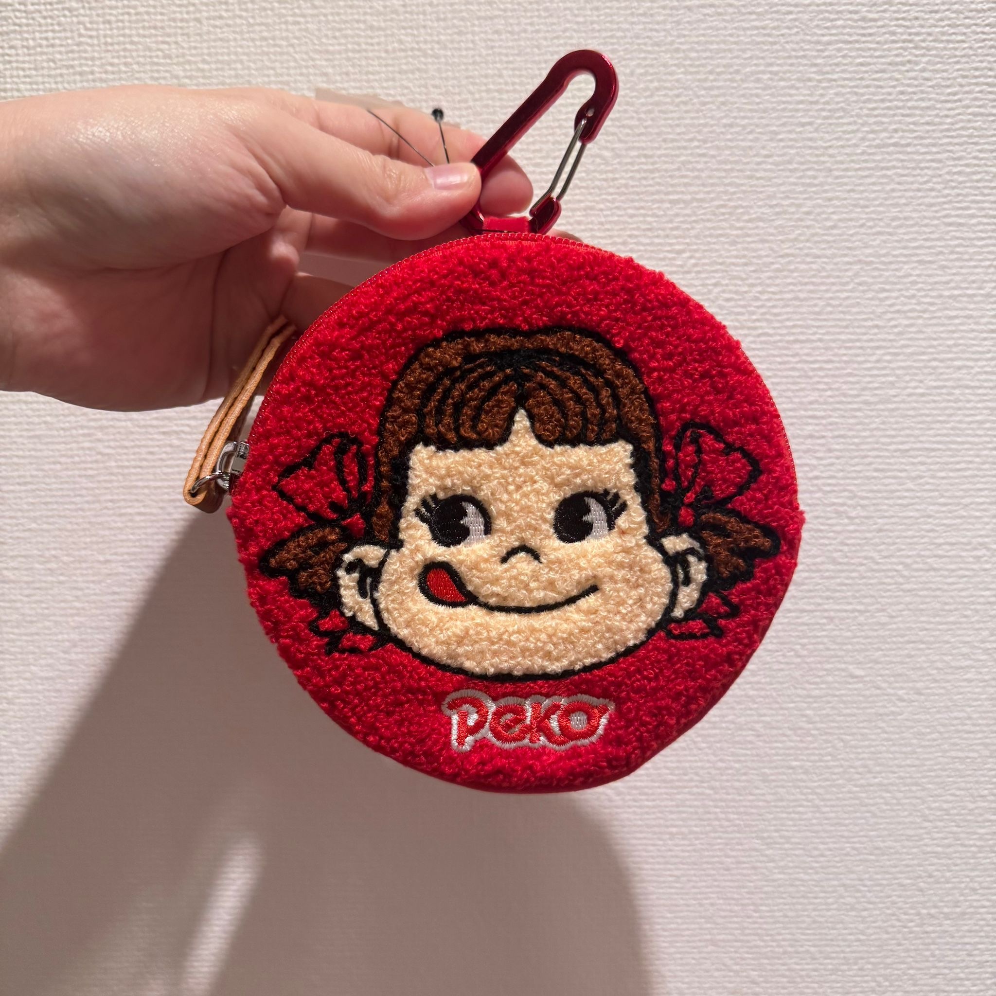 JP 牛奶妹 毛巾刺繡圓形散子包 快扣 紅 4187 TK260603