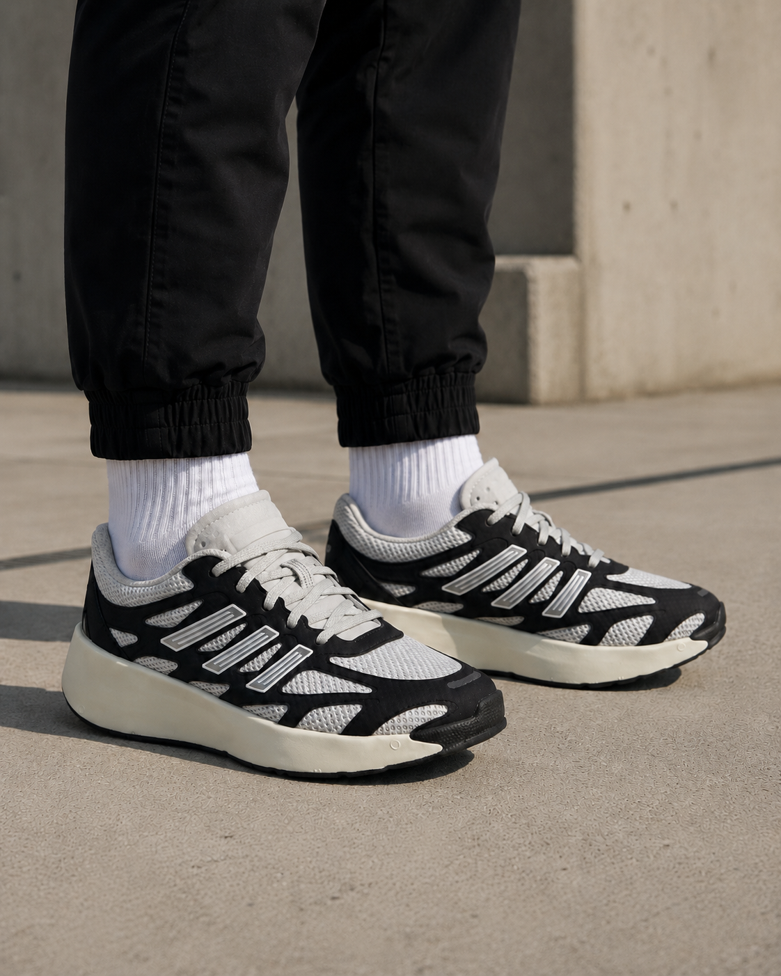 【日本限時連線代購】Adidas Adizero Aruku 彈力 支撐 緩震 厚底 慢跑鞋 JI3555 黑灰 無鞋盒