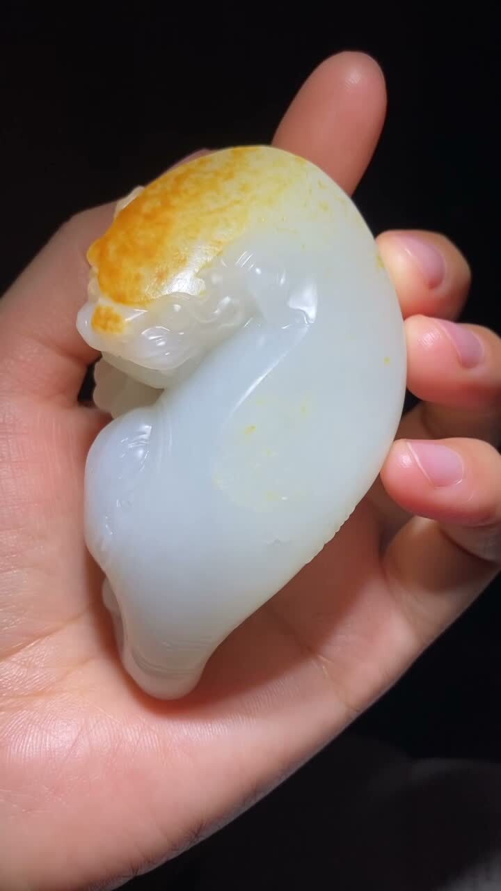 522713 和田玉羊脂玉籽料貔貅把件