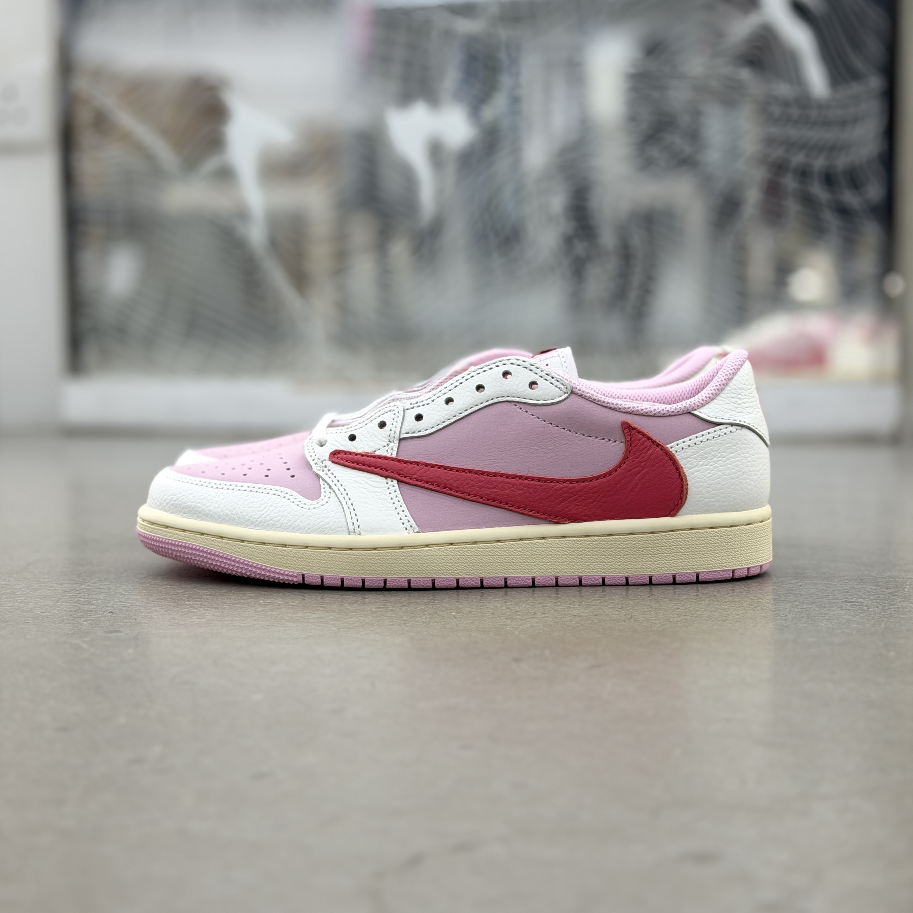 Jordan 1 Retro Low OG SP Travis Scott Sail Tropical Pink |  IQ7604-101