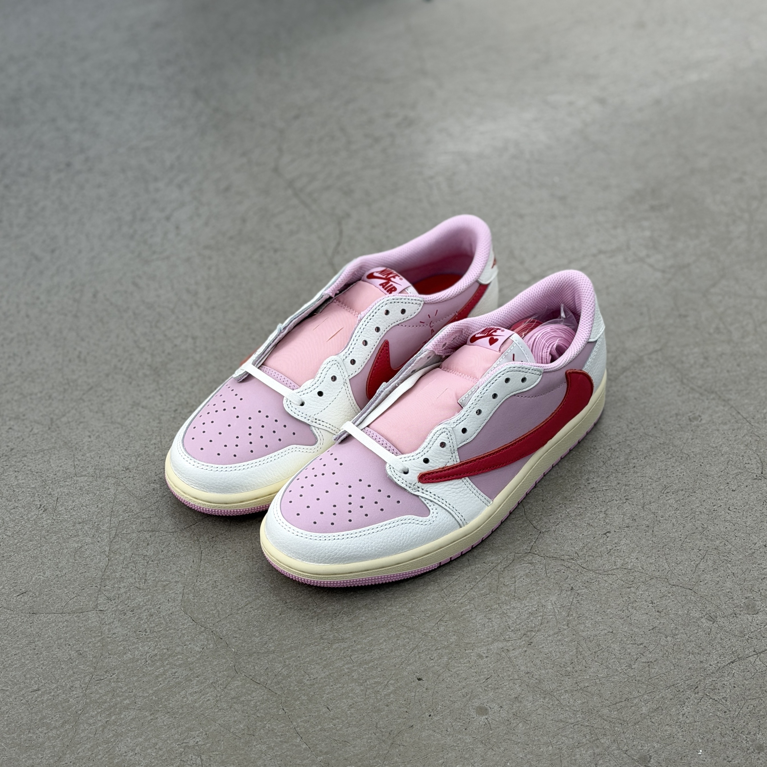 Jordan 1 Retro Low OG SP Travis Scott Sail Tropical Pink |  IQ7604-101