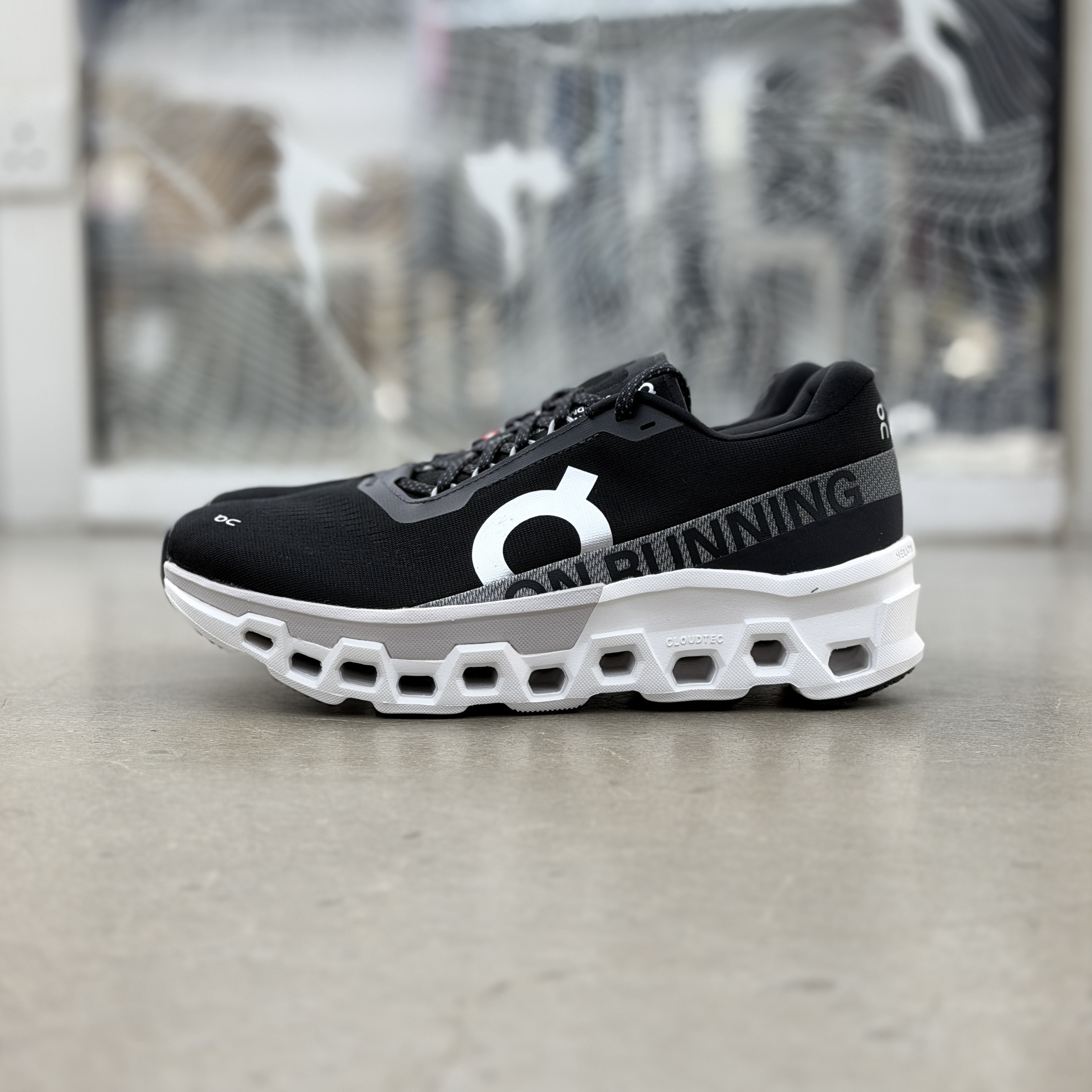 On Cloudmonster 2 Black Frost