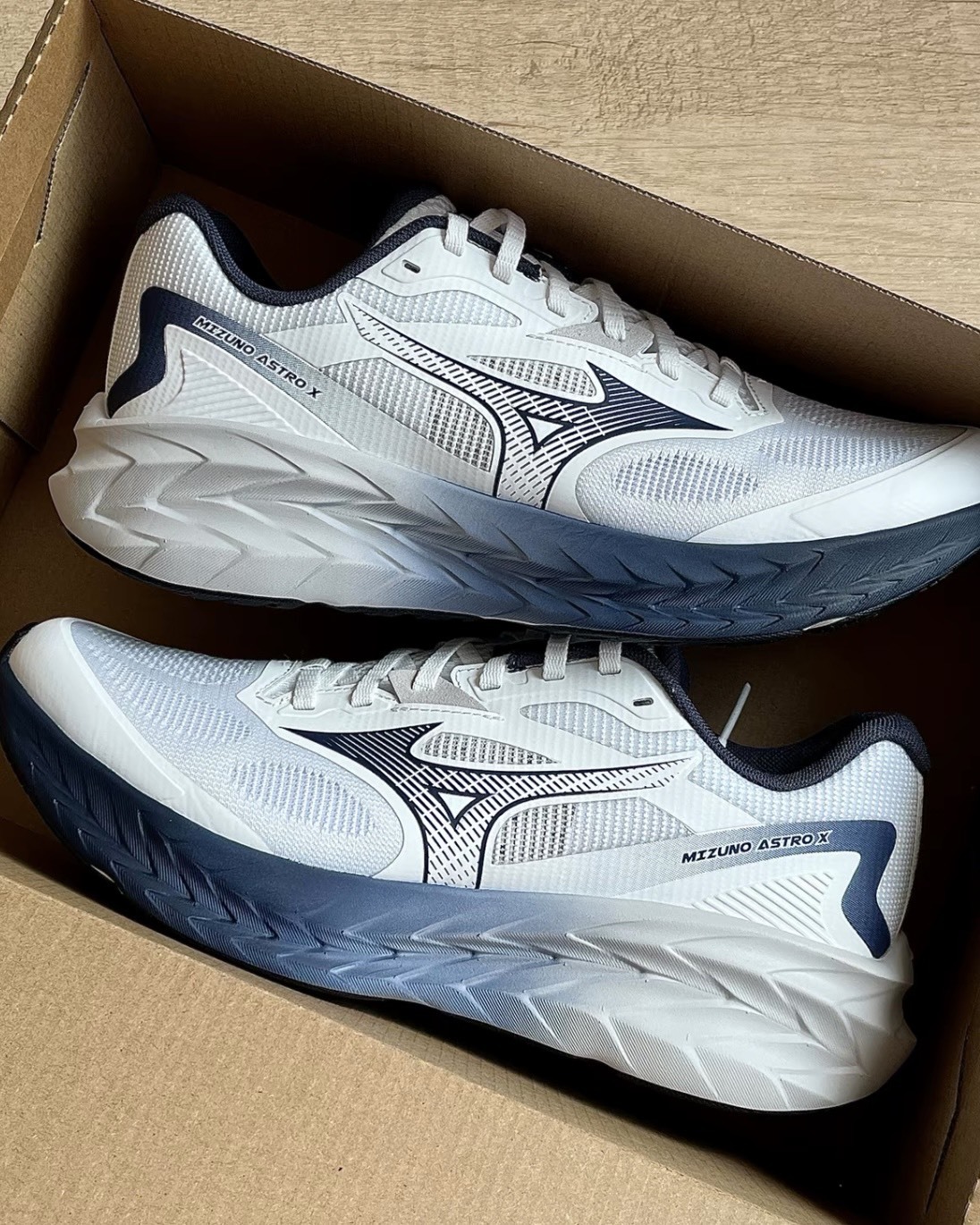 Mizuno Astro X White Navy Blue 機能 緩鎮 復古 增高 輪胎底 白灰藍
