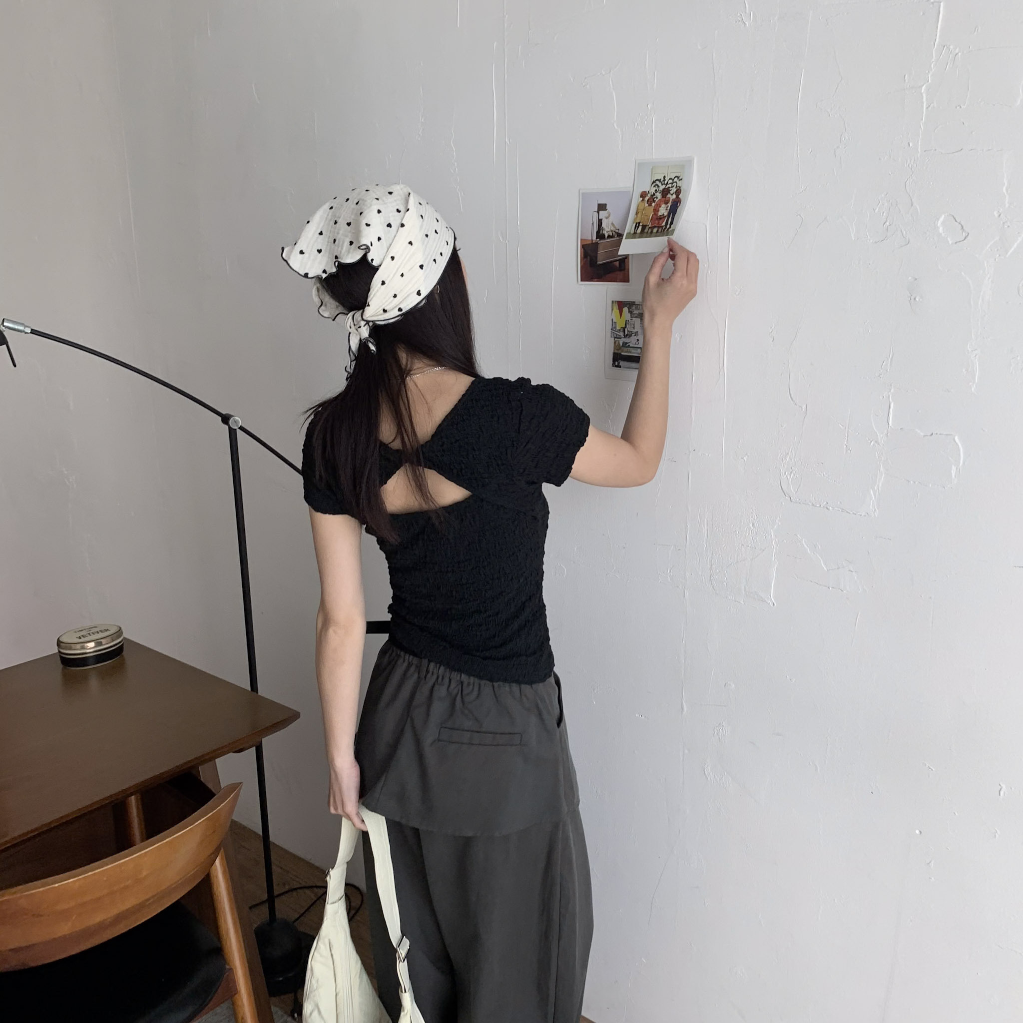 ISA_雙面顏值 壓褶皺皺感縷空扭結上衣_64098