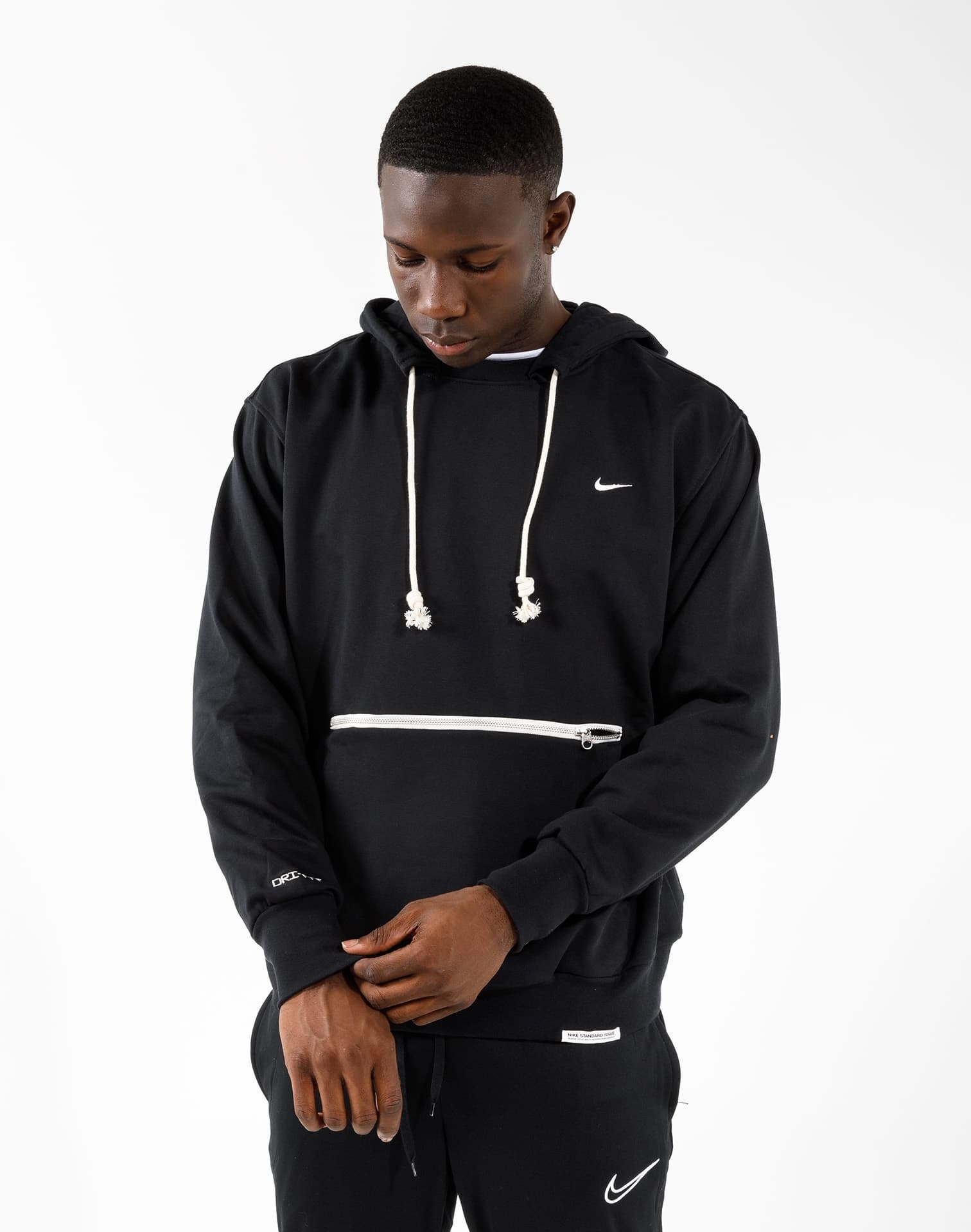 零碼出清┃NIKE STANDARD ISSUE 帽T 長袖 籃球 乾爽 抽繩 拉鍊口袋 黑 CV0865-010