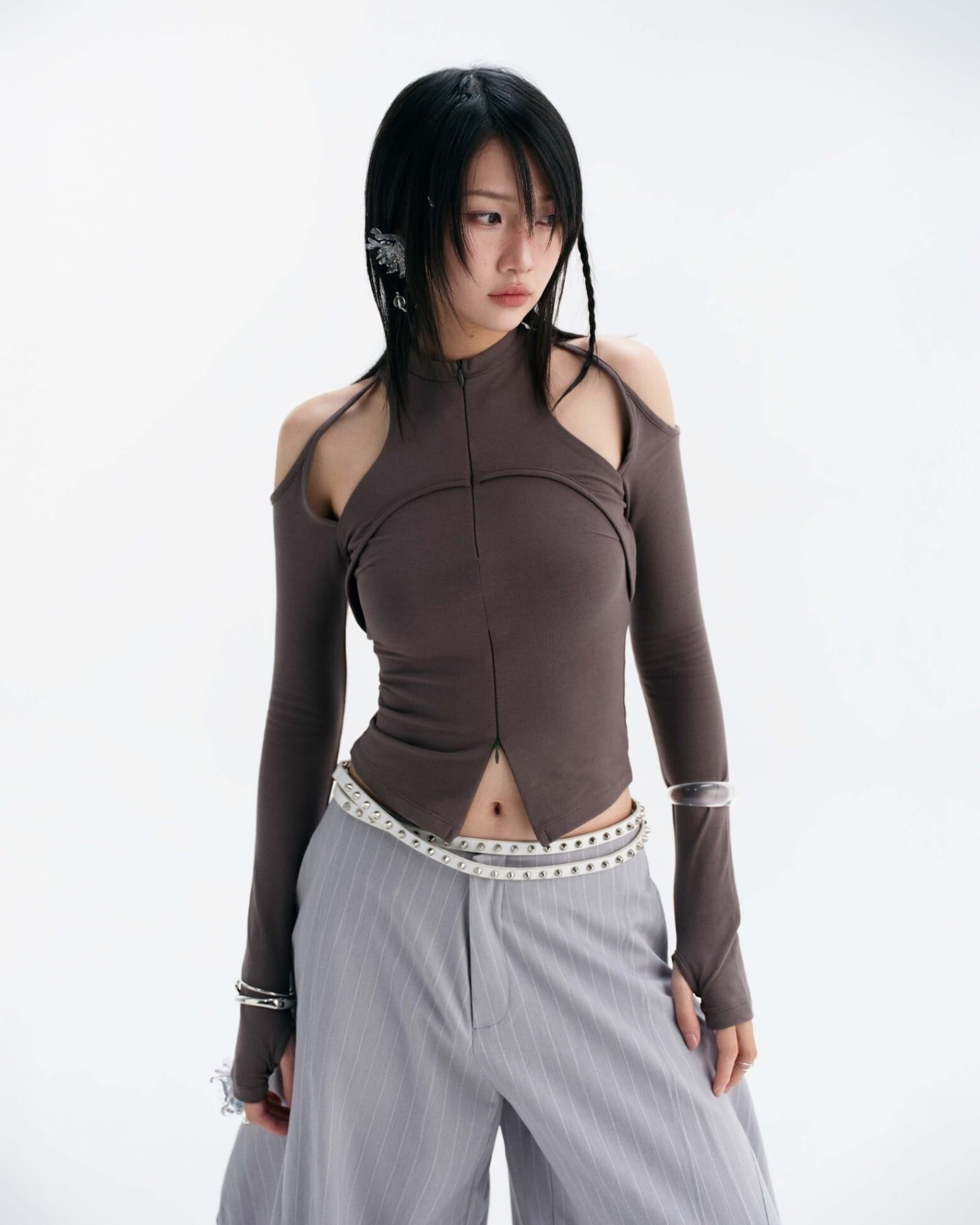 BUNNYHILL CASPIAN LONG SLEEVE TOP 高領鏤背上衣