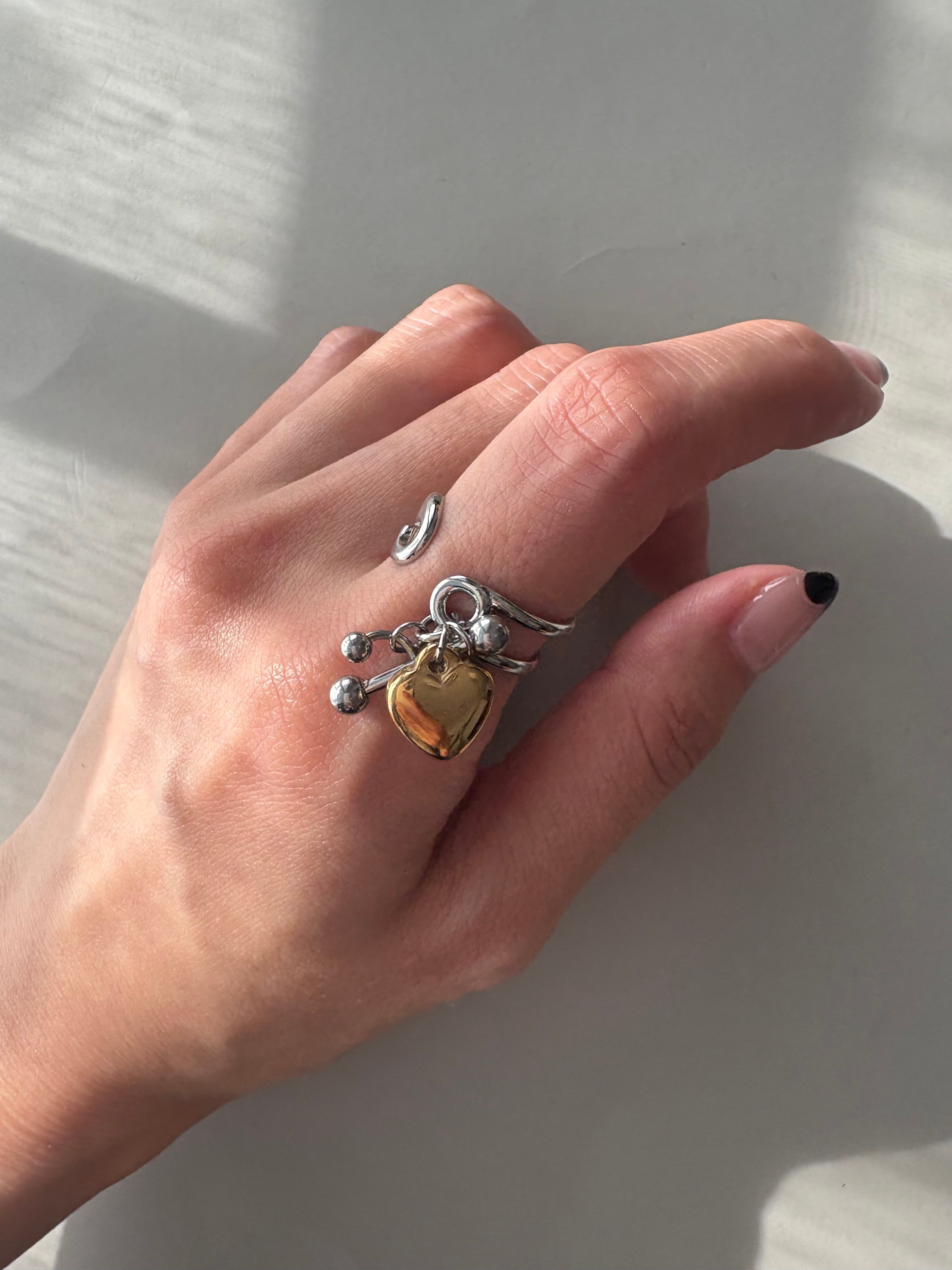 swing heart ring