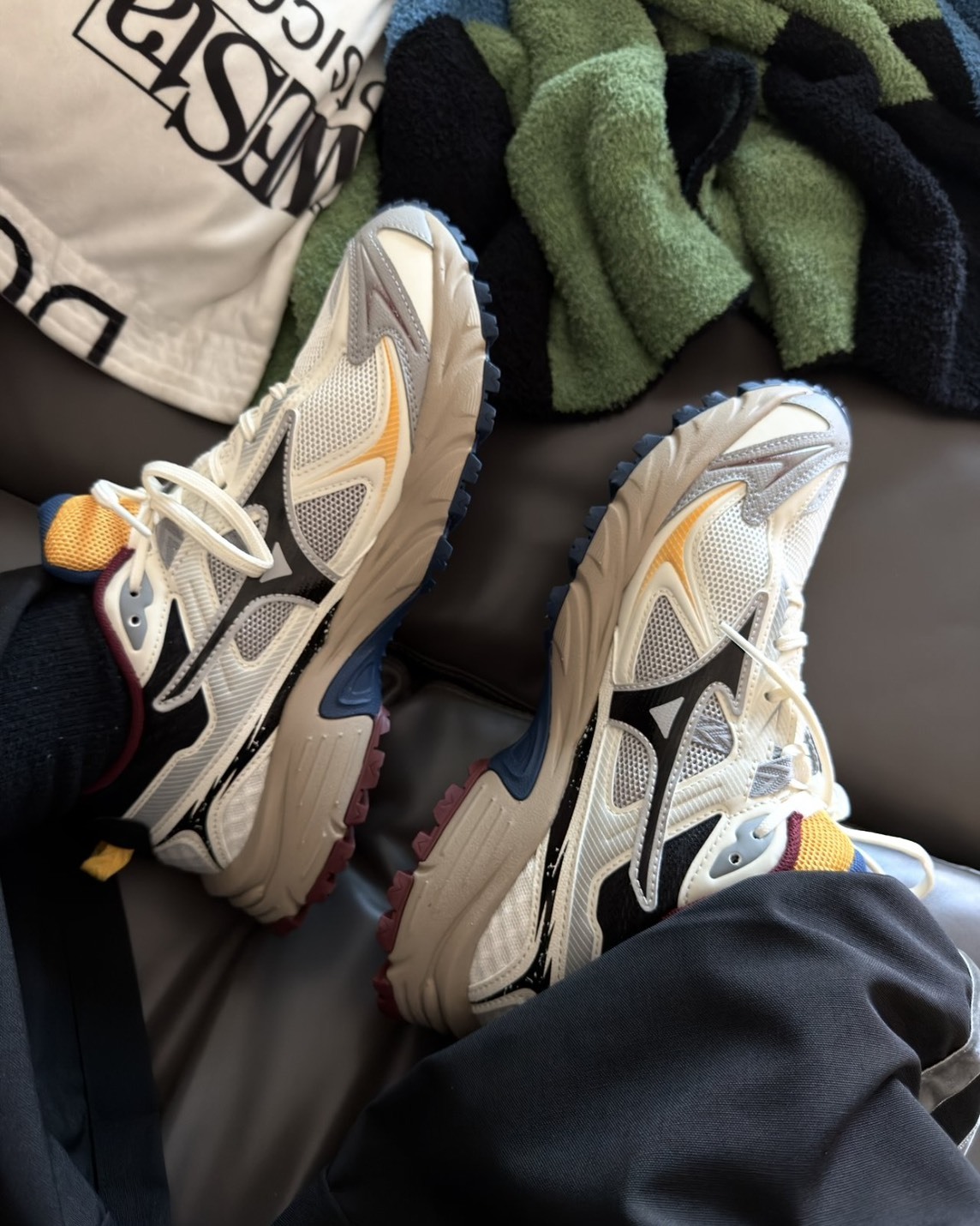 Mizuno 美津濃 FIYI TL V2 復古 緩震 耐磨 復古米白