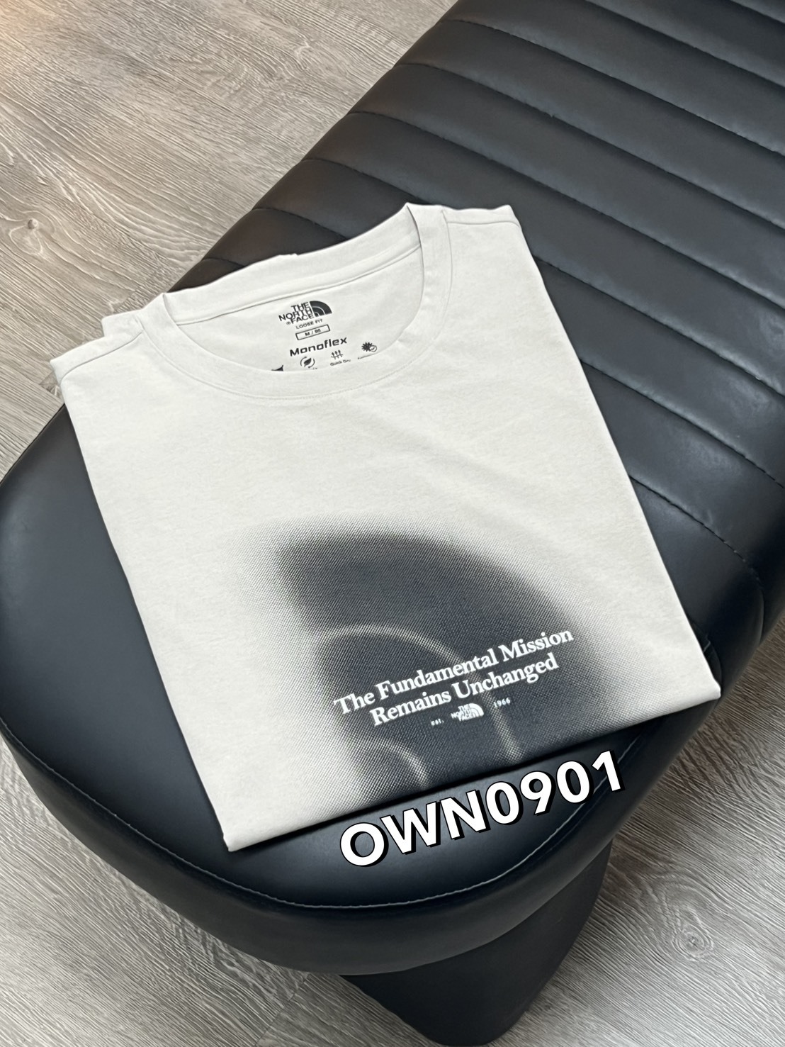 【OWN】The North Face 夏季 短袖 上衣 模糊 大LOGO 休閒 運動 短TEE 不分男女 深灰 白色 沙白色