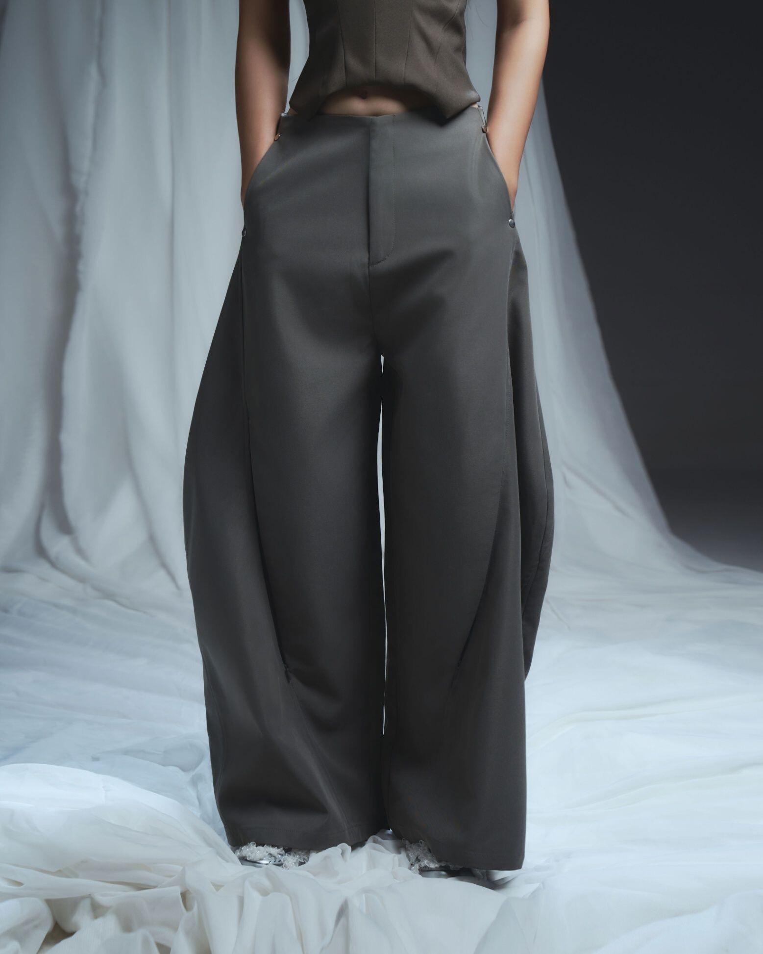 BUNNYHILL SLUDOVIC PANTS 低腰寬版長褲