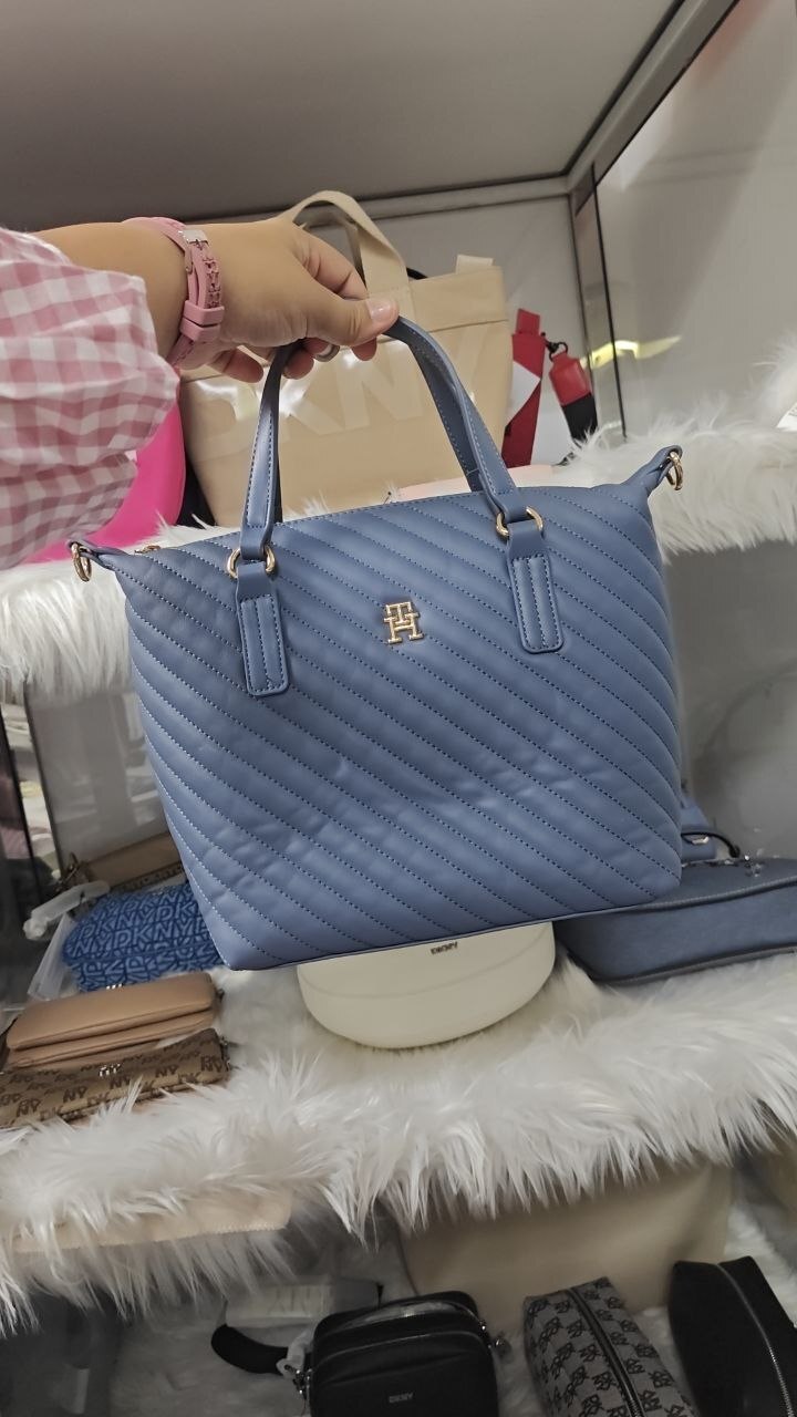 [S] TOMMY HILFIGER NAVY XW06970-400 SMALL TOTE MONOGRAM, 198296707366 (STH1658)