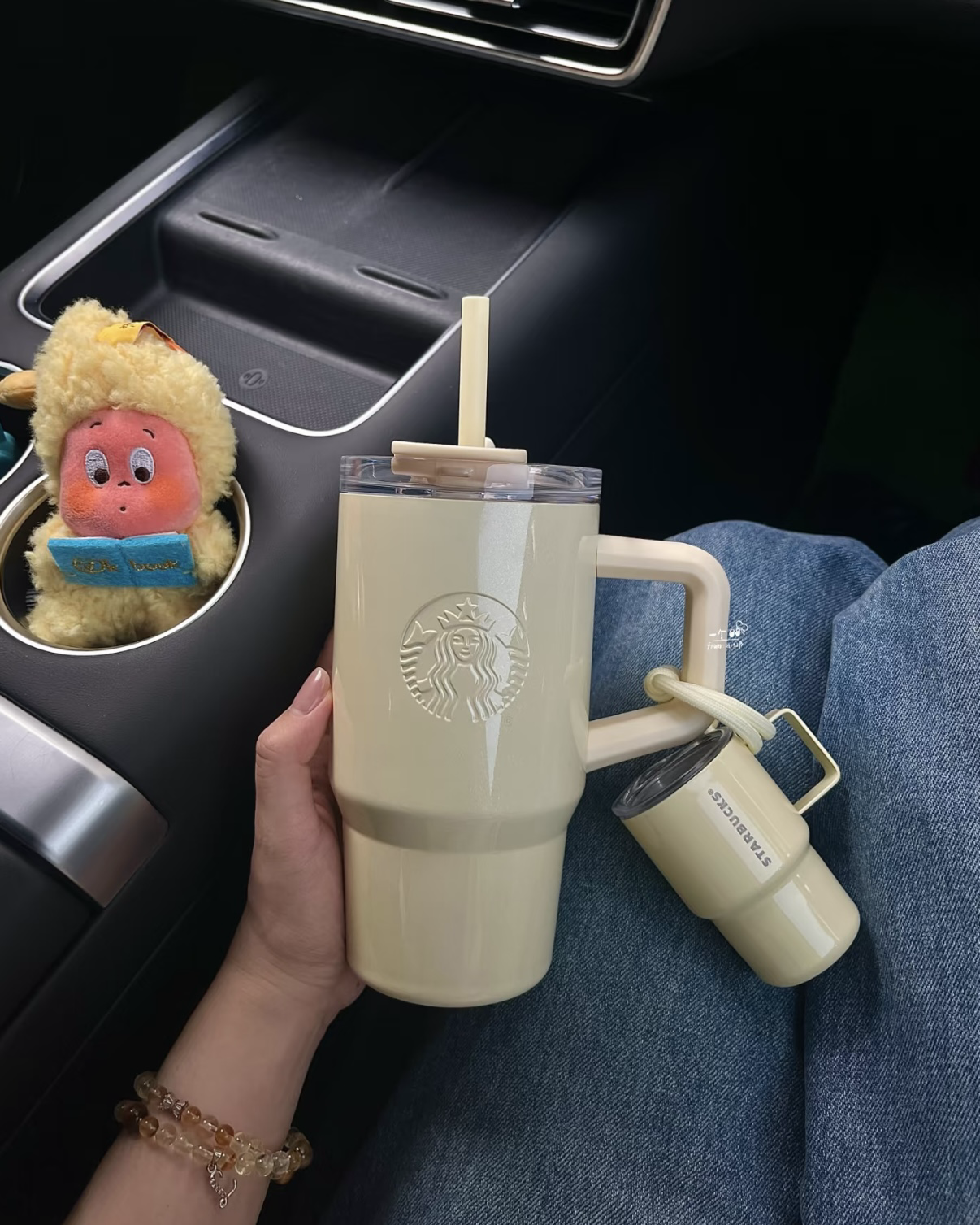 STARBUCKS 星巴克 奶油黃 不鏽鋼雙飲杯 吸管杯 615ml 附迷你杯吊飾