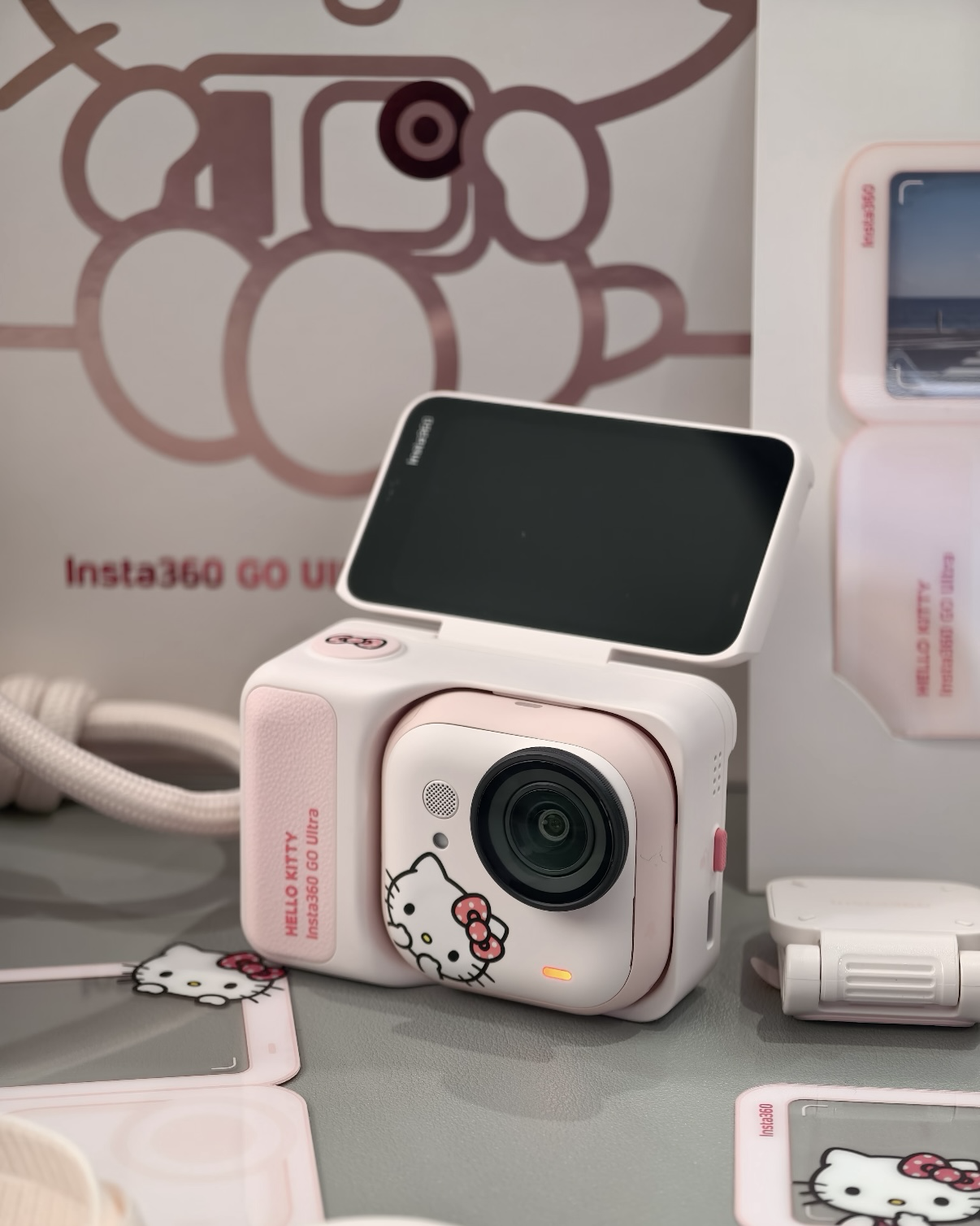 Insta360 GO Ultra x Hello Kitty 聯名限定套裝 凱蒂貓 運動相機