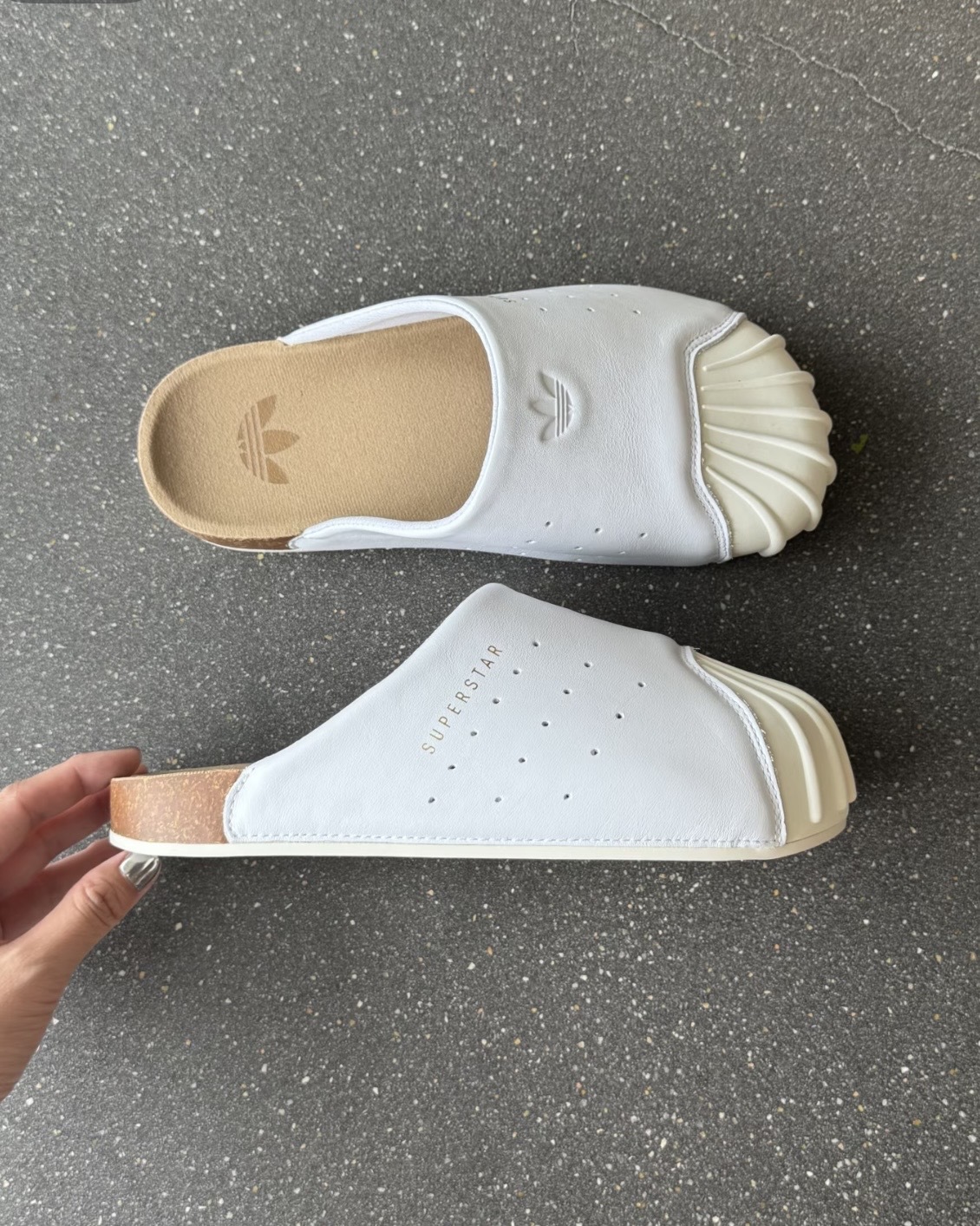 ADIDAS ADIMULE SUPERSTAR 白奶油 白色 奶油白 皮革 穆勒鞋 包頭拖鞋 懶人鞋 半拖鞋 男女鞋 LC0412 / 調貨