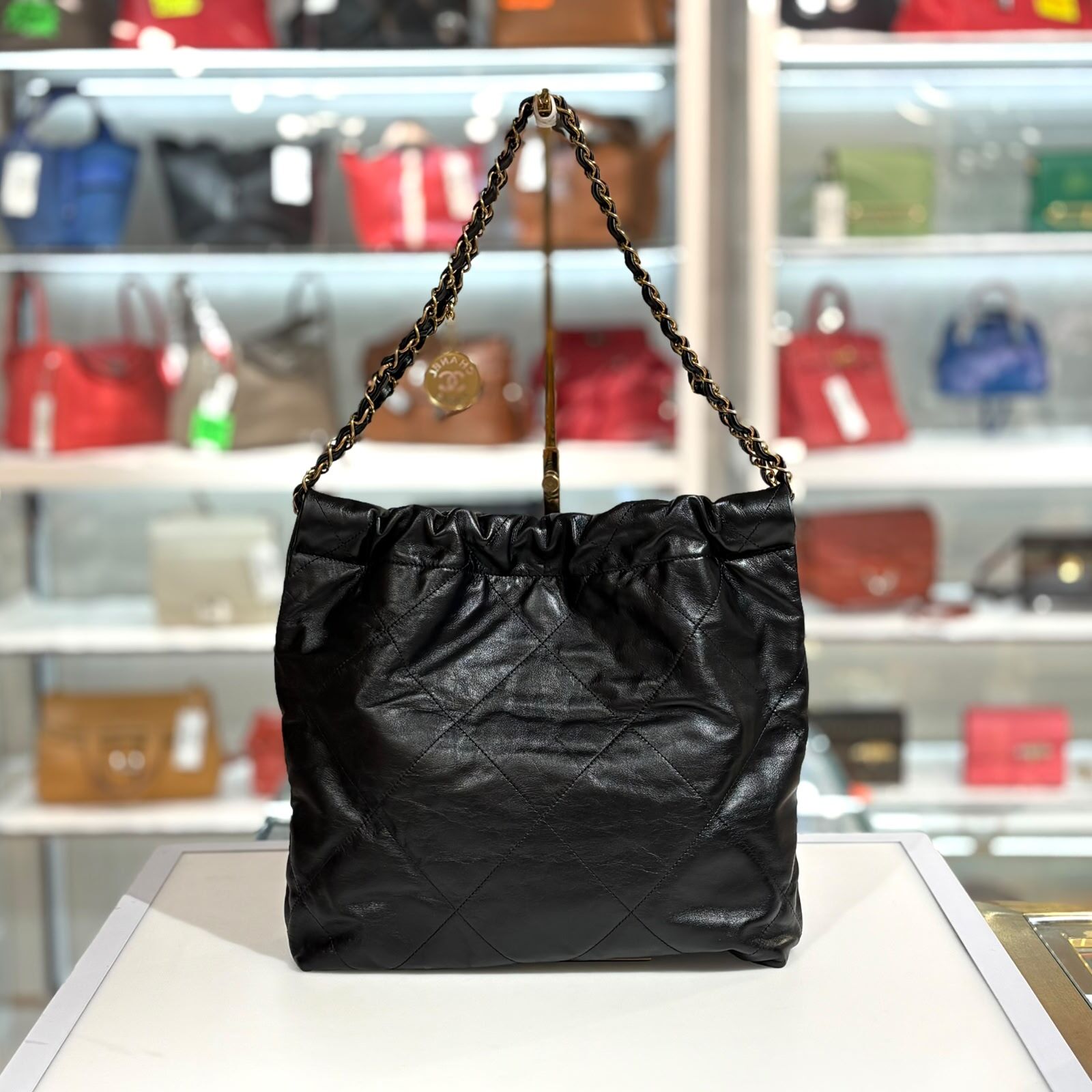 全新CHANEL 22 BAG , SMALL, AS3261, 黑色小牛皮金扣,香奈兒垃圾袋, #BRAND NEW #香榭站正品